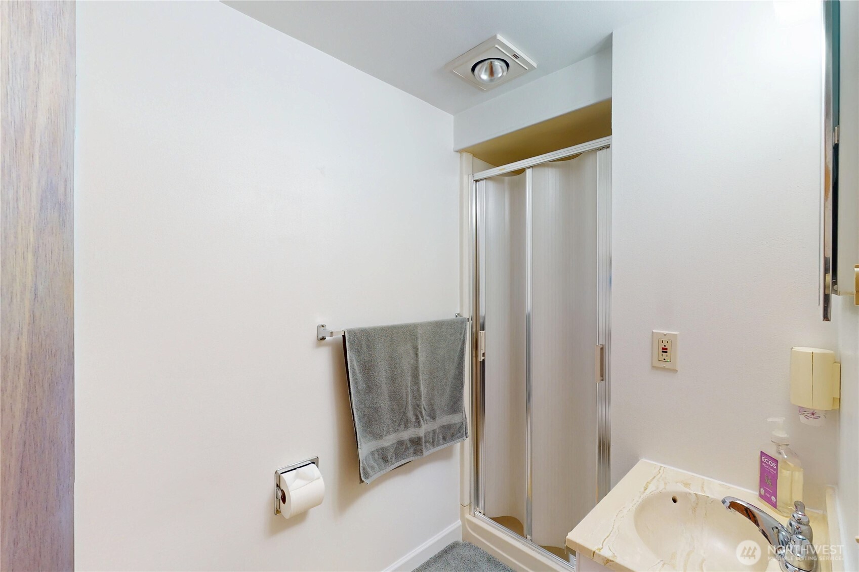 190 W Veterans Avenue Property Photo 16