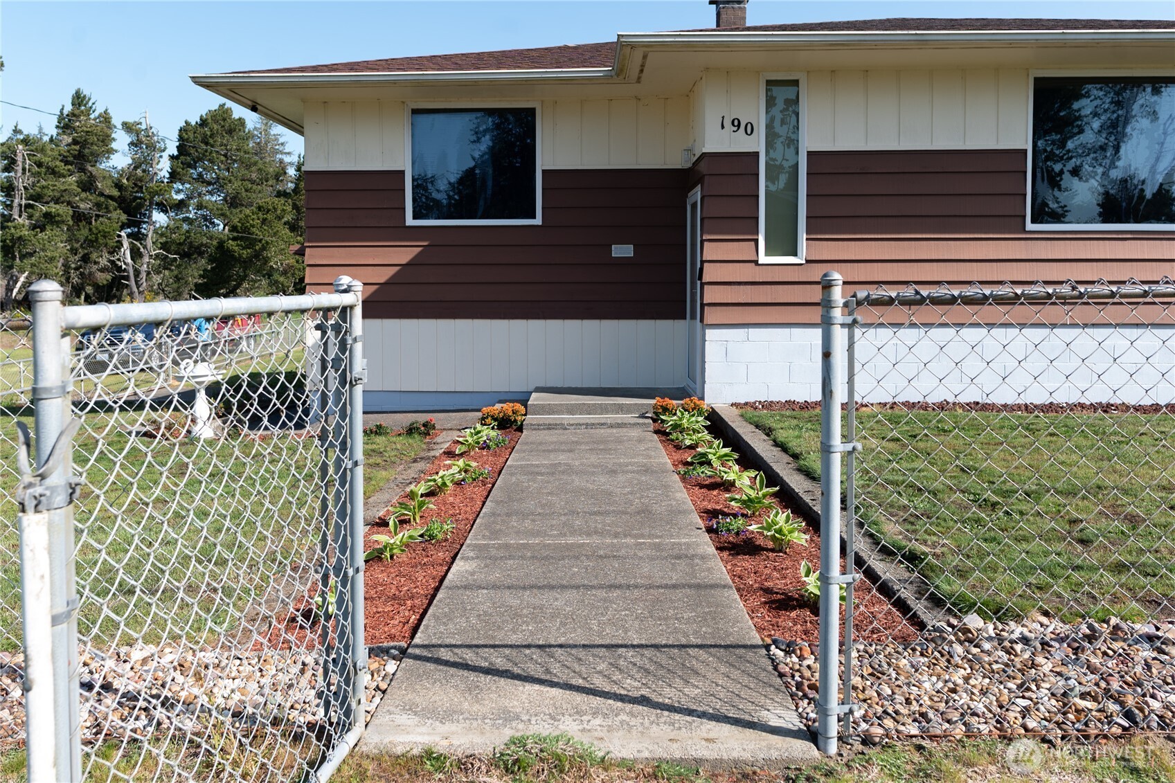 190 W Veterans Avenue Property Photo 19