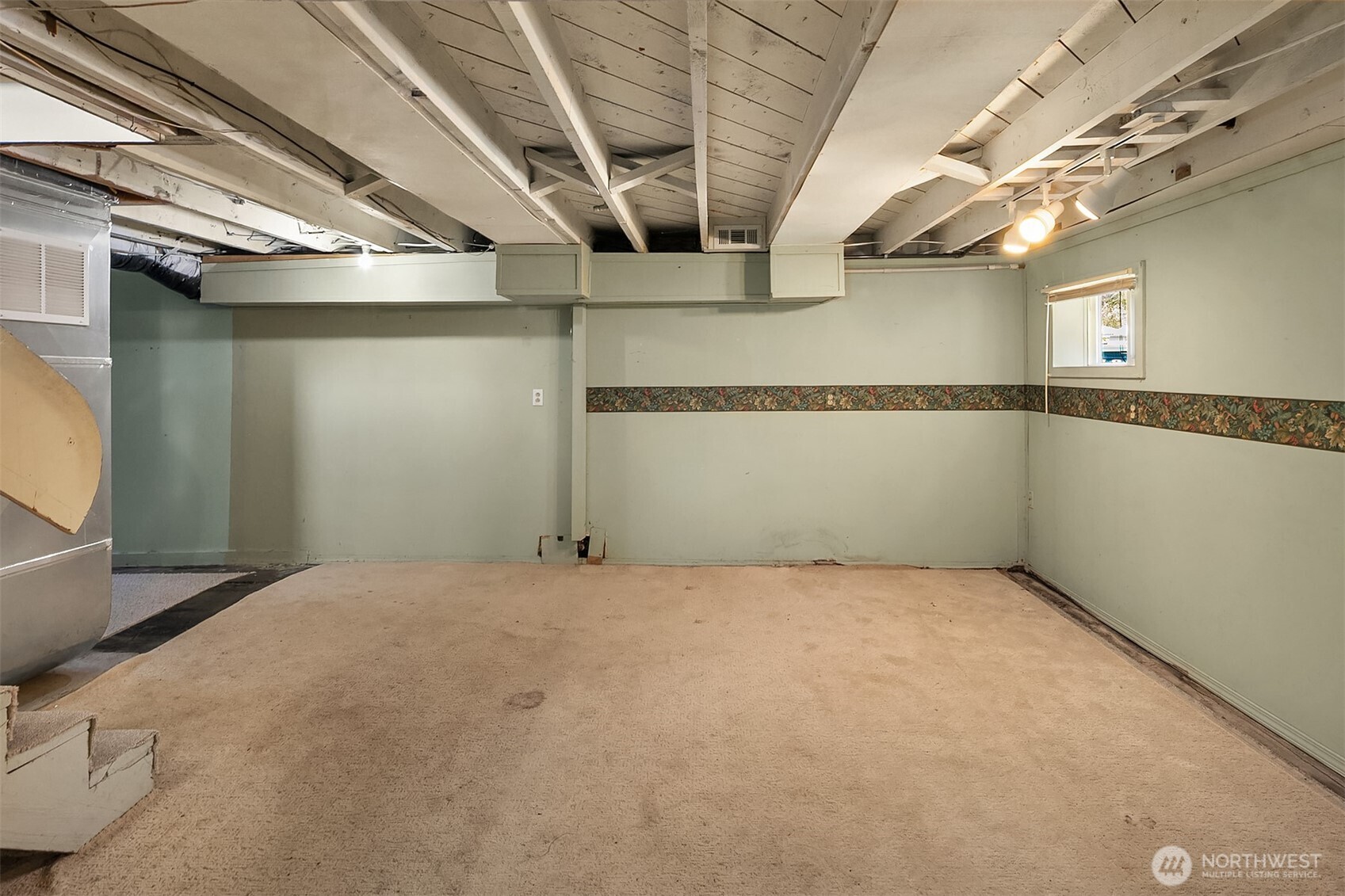 109 W 3rd Street Property Photo 19