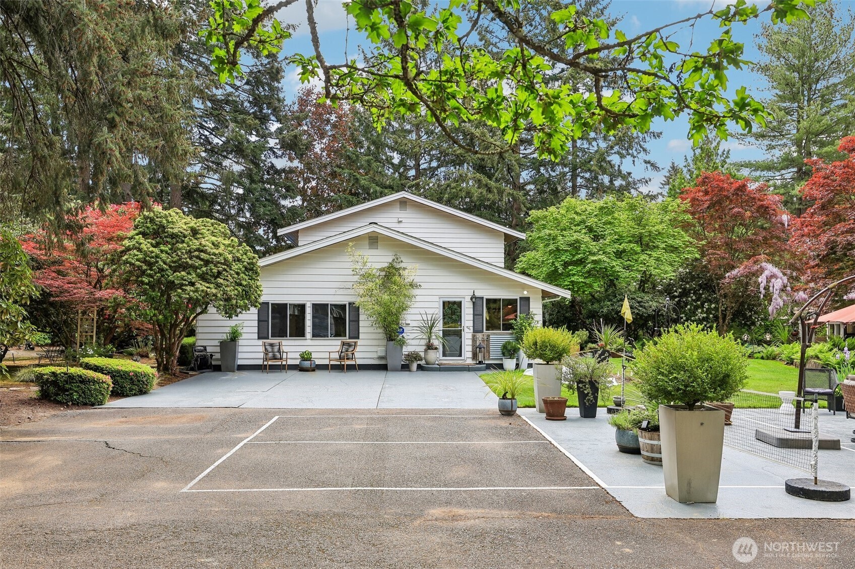 15408 Waller Road Property Photo 1