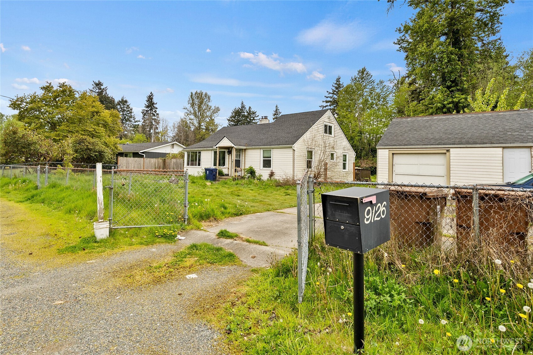 9126 E G Street Property Photo 3