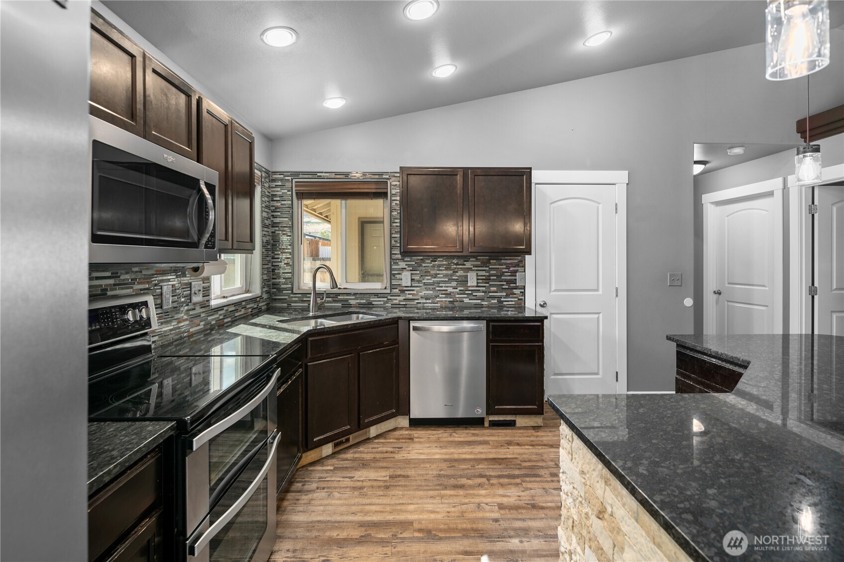 21 Ambrosia Lane Property Photo 12