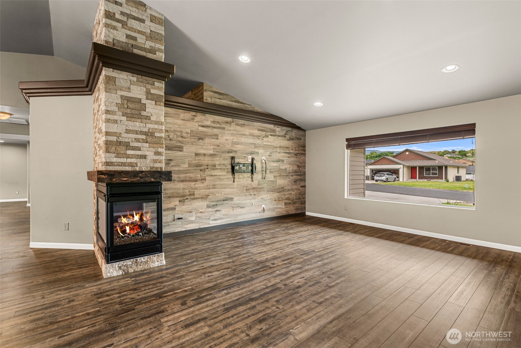 21 Ambrosia Lane Property Photo 13