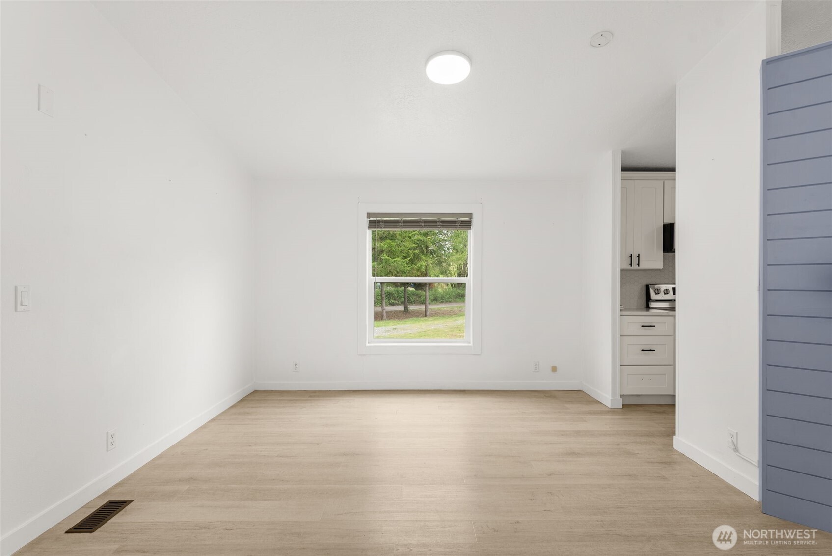 11215 180th Lane Property Photo 6