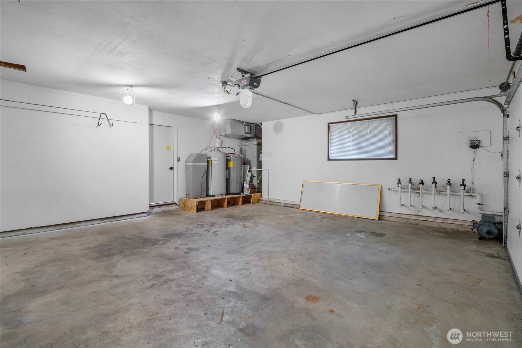 306 N Crestview Drive Property Photo 20