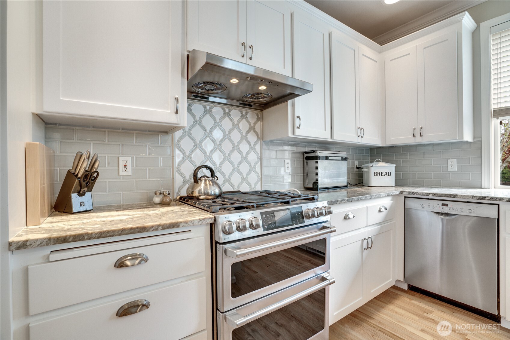 18306 92nd Avenue Property Photo 12