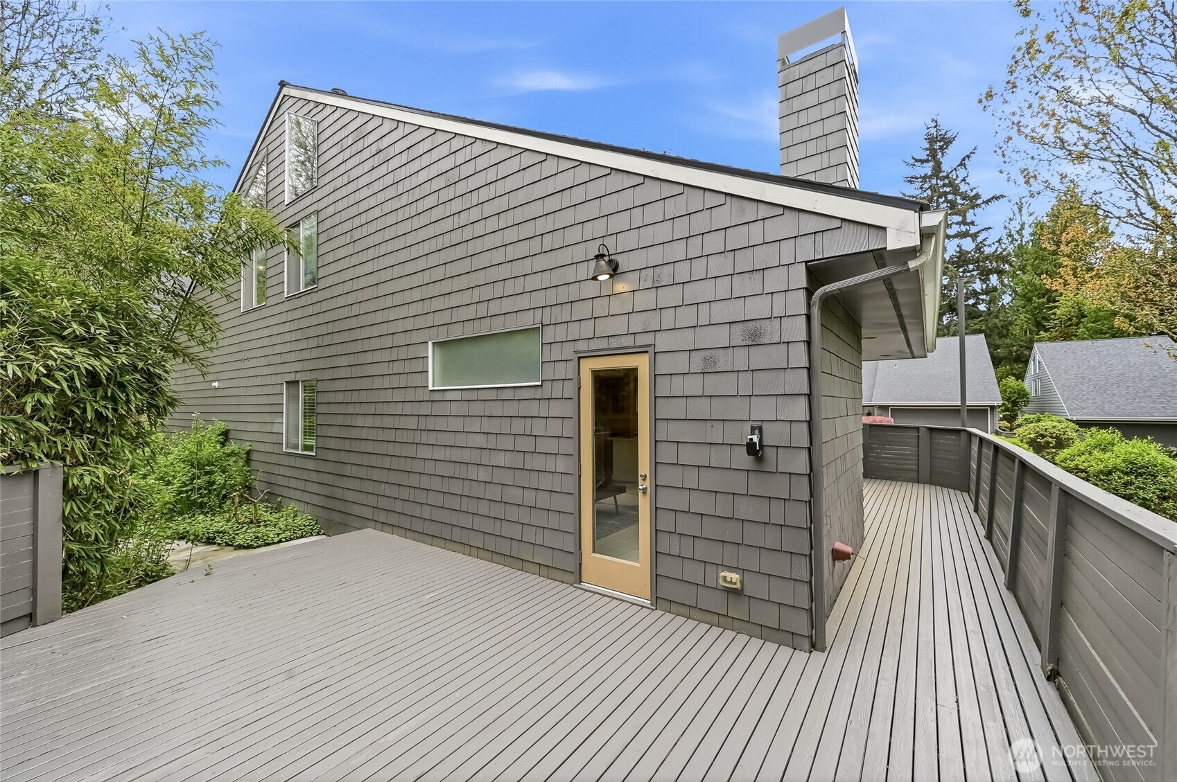 613 Bellevue Way Property Photo 25