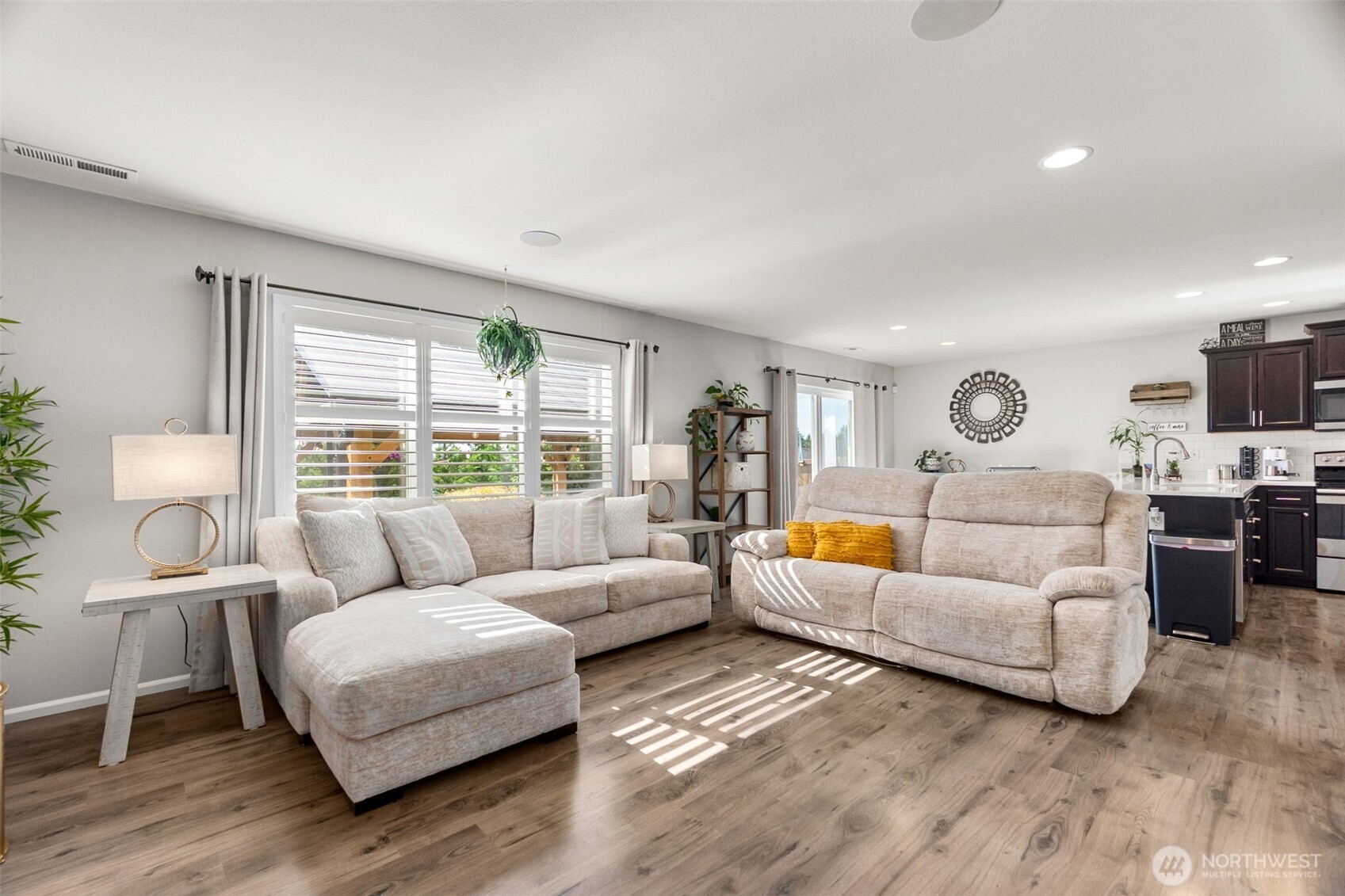 2727 Cassius Street Property Photo 14