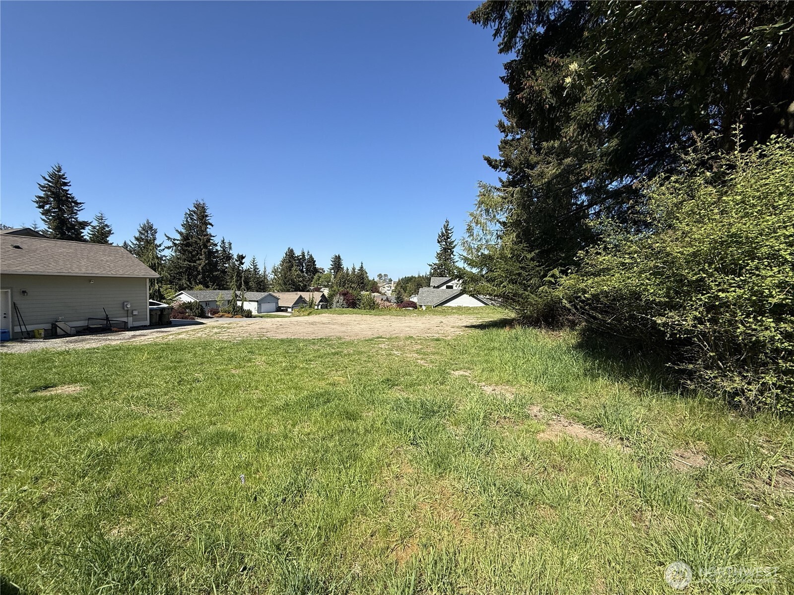 9999 Aurora Court Property Photo 2