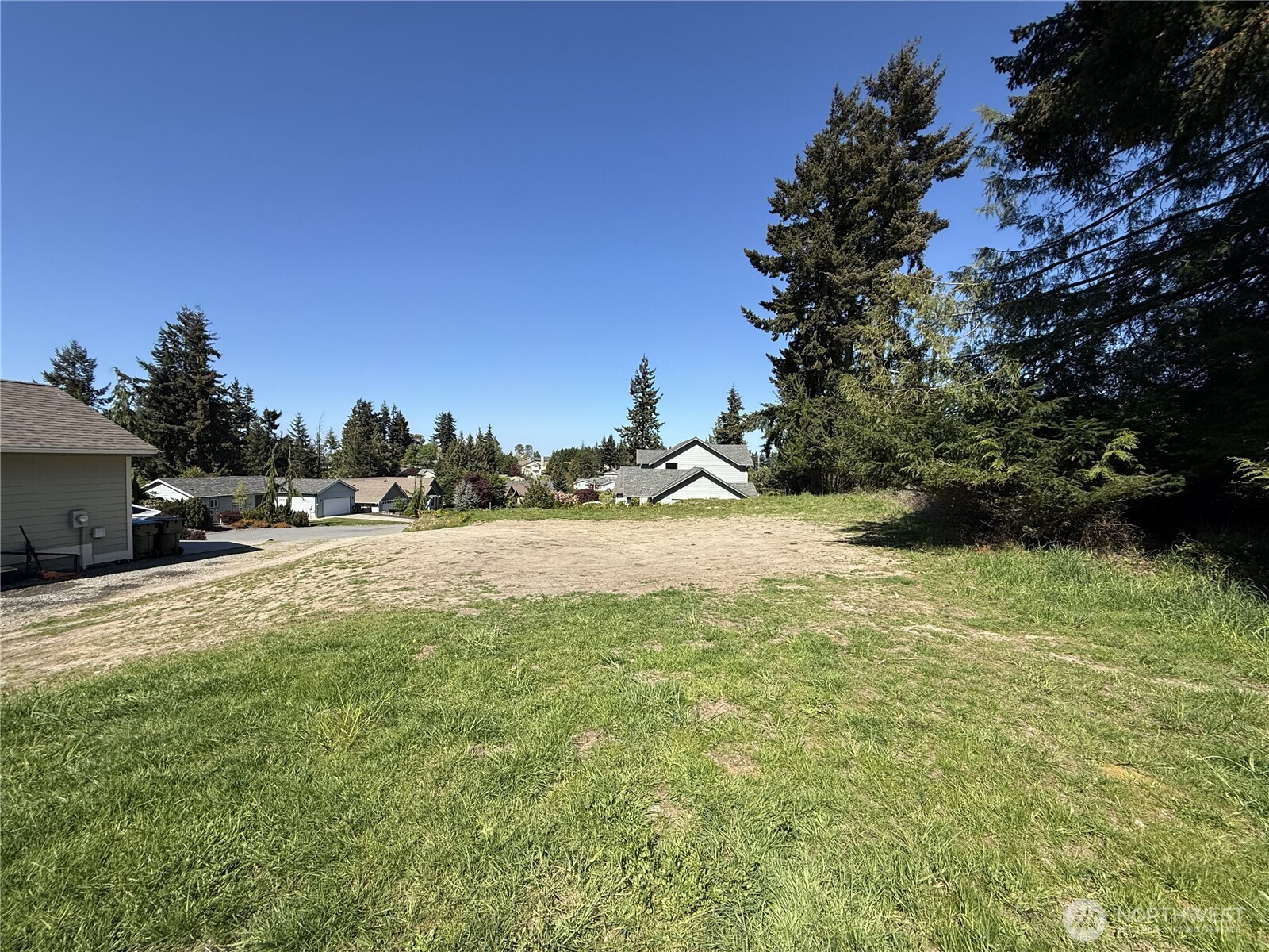 9999 Aurora Court Property Photo 3
