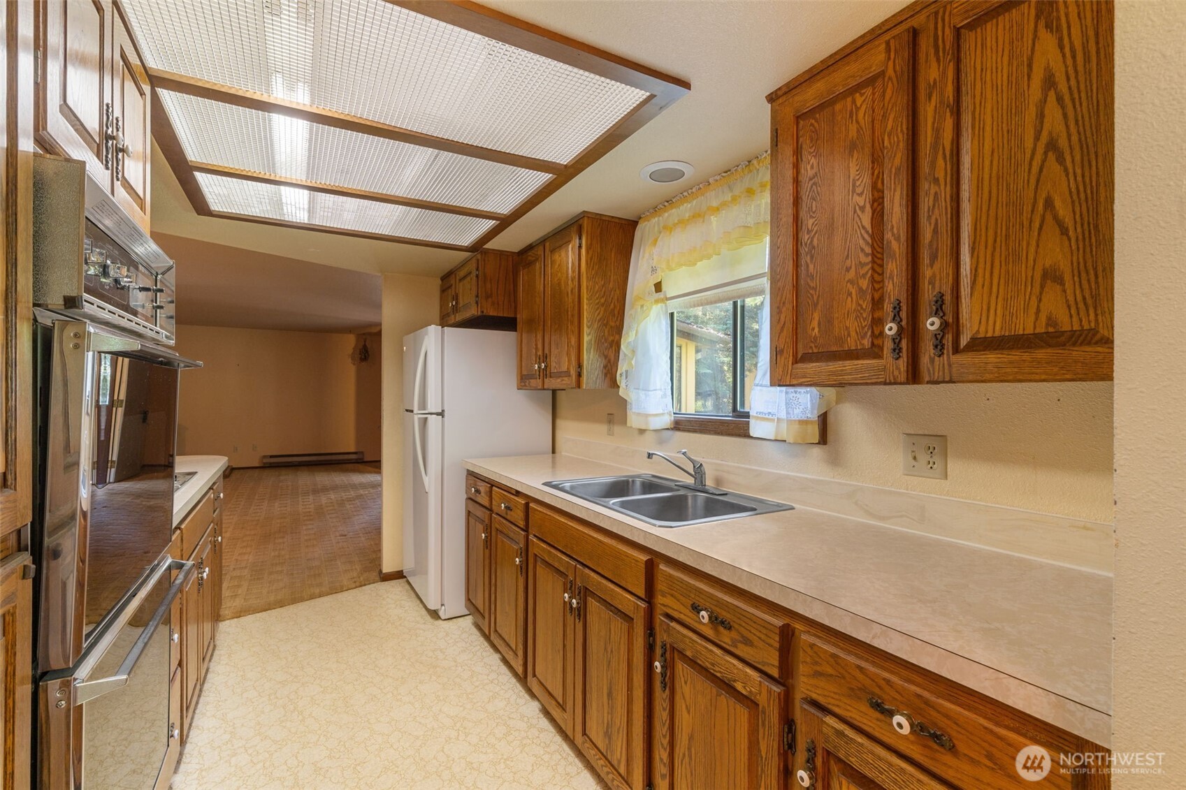 334 Burchett Road Property Photo 12