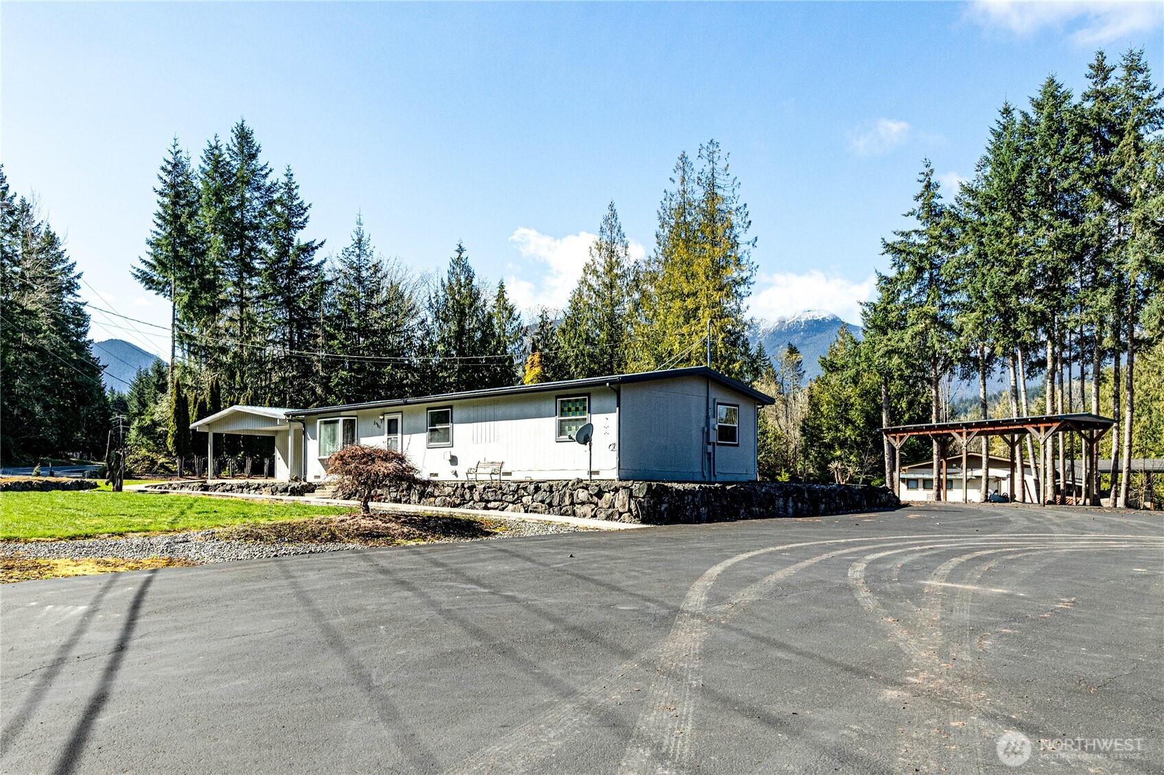 3962 Deer Park Road Property Photo 4