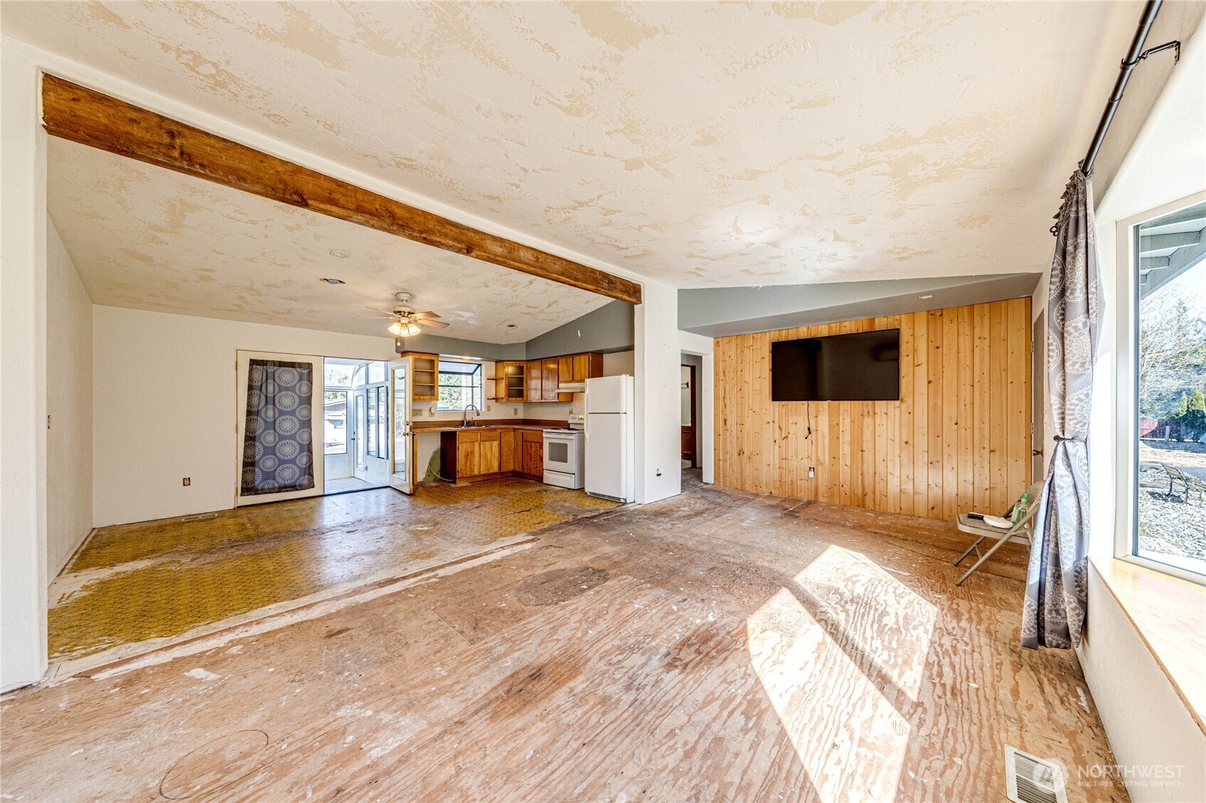3962 Deer Park Road Property Photo 9