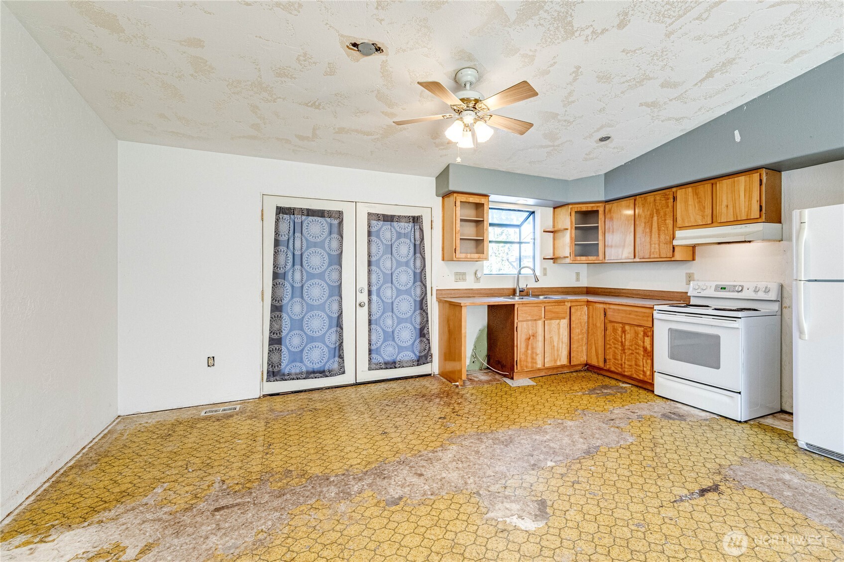 3962 Deer Park Road Property Photo 11