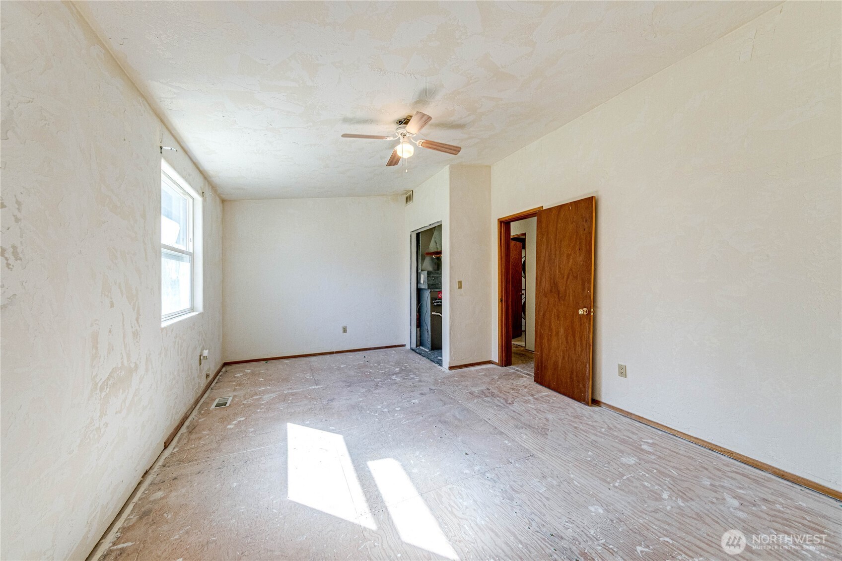 3962 Deer Park Road Property Photo 16