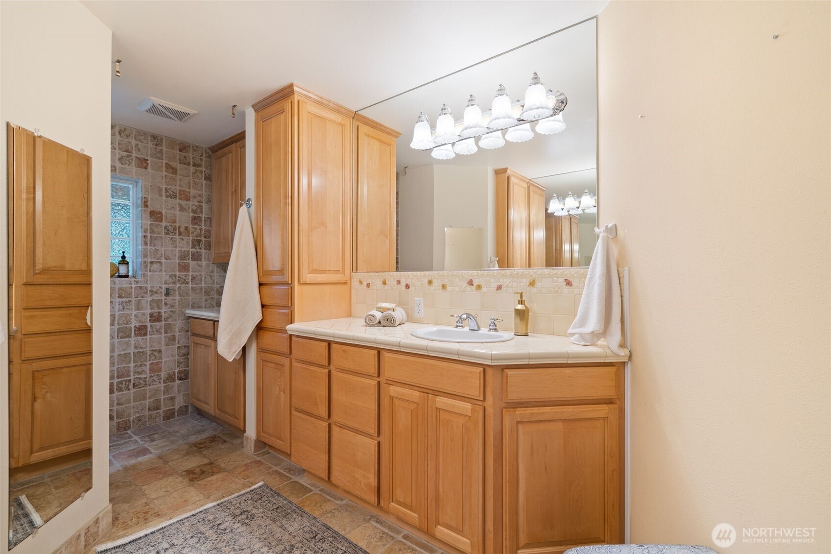 10315 Ne 156th Street Property Photo 14