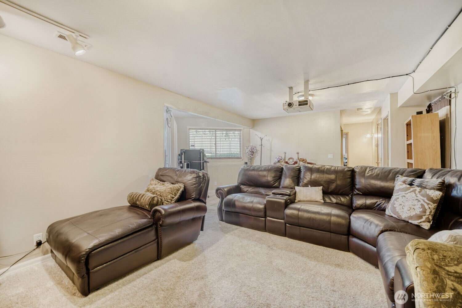 8823 W Mall Drive Property Photo 21