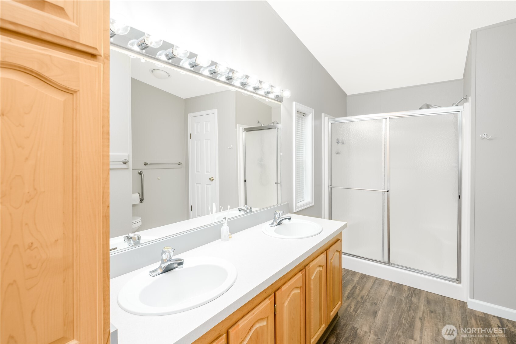 94 Riverdale Ln Property Photo 13