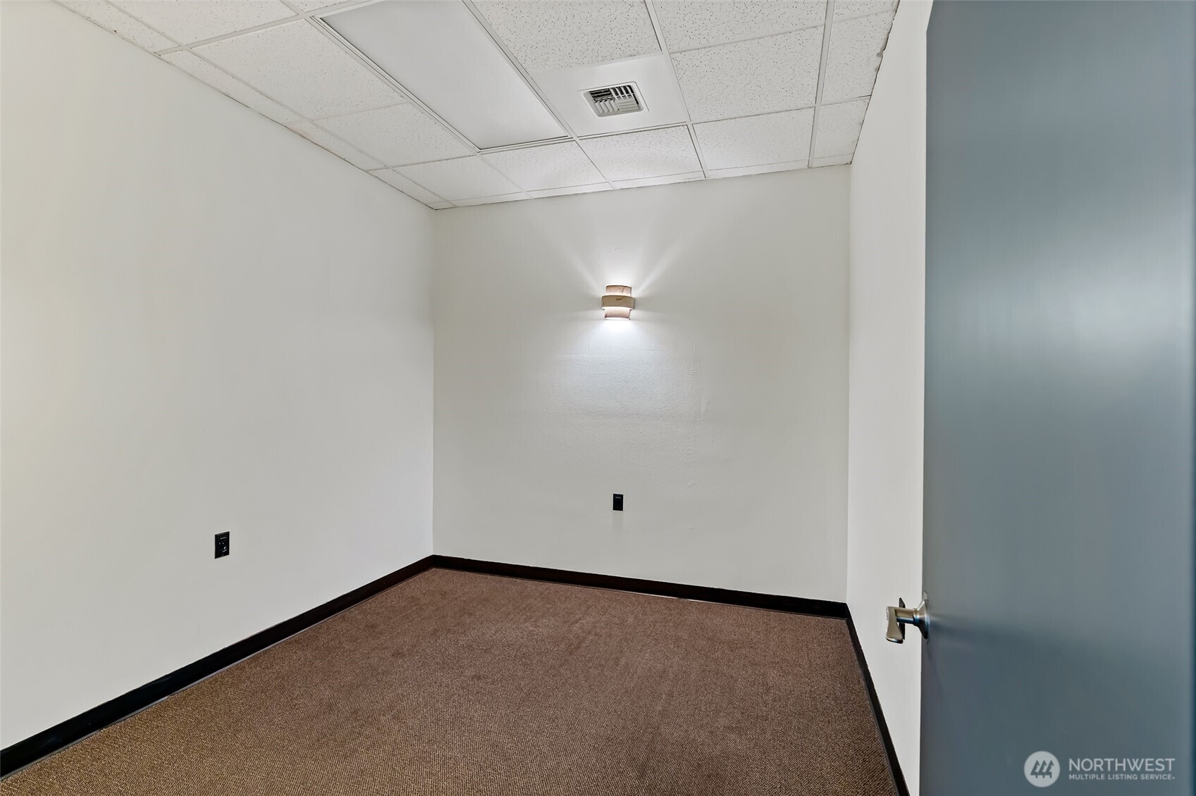 2501 Racquet Lane 101 Property Photo 4