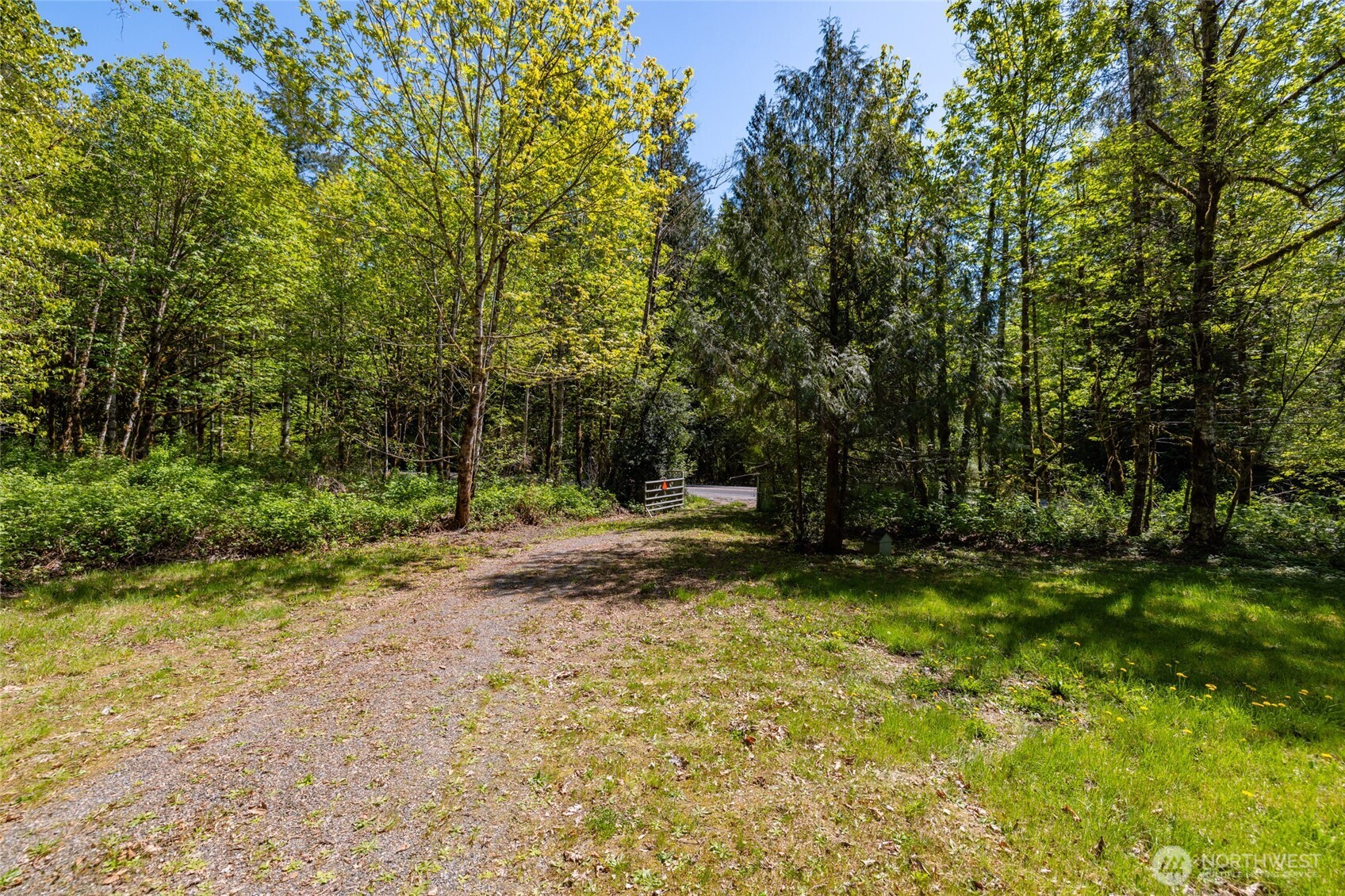 57255 State Route 20 Property Photo 11