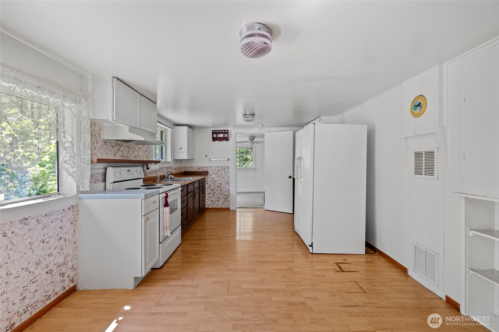 57255 State Route 20 Property Photo 25