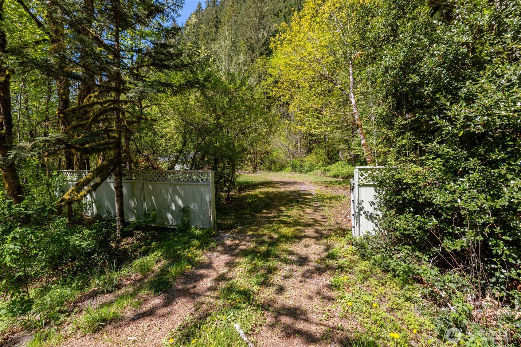 57255 State Route 20 Property Photo 37