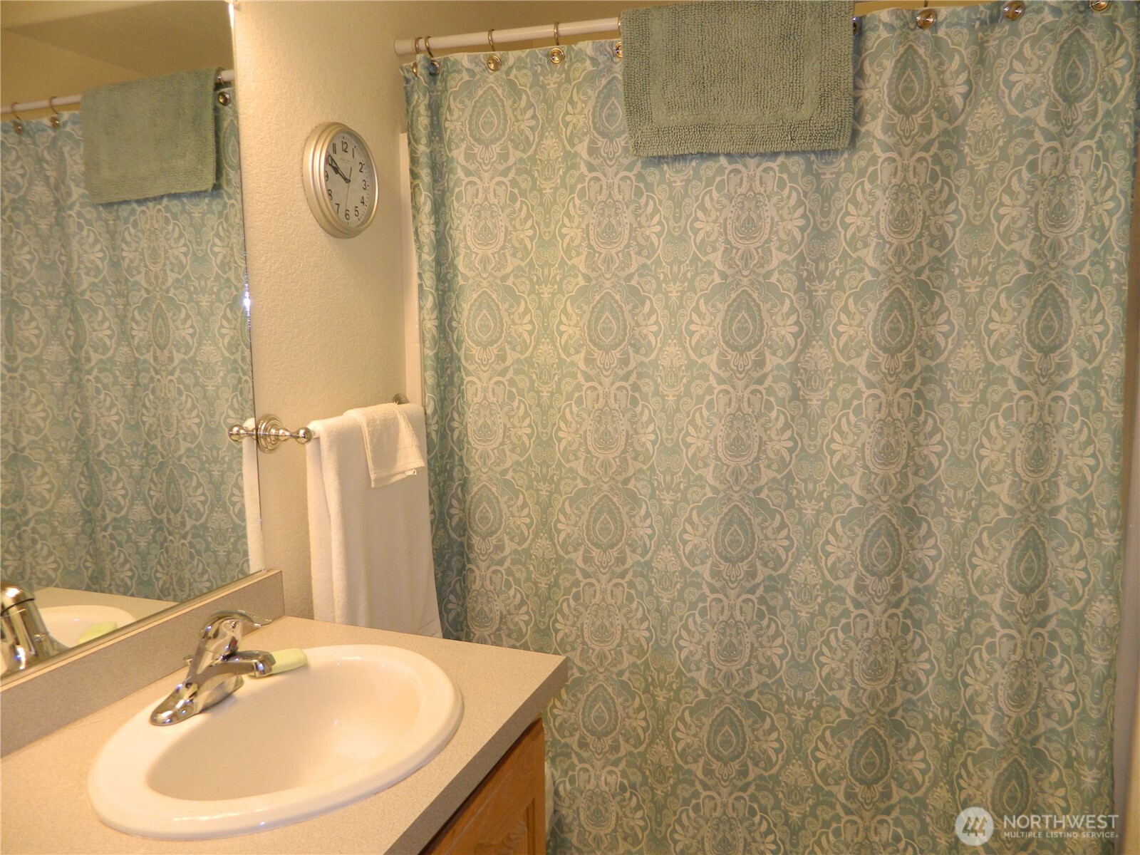 100 Summer Road Property Photo 14