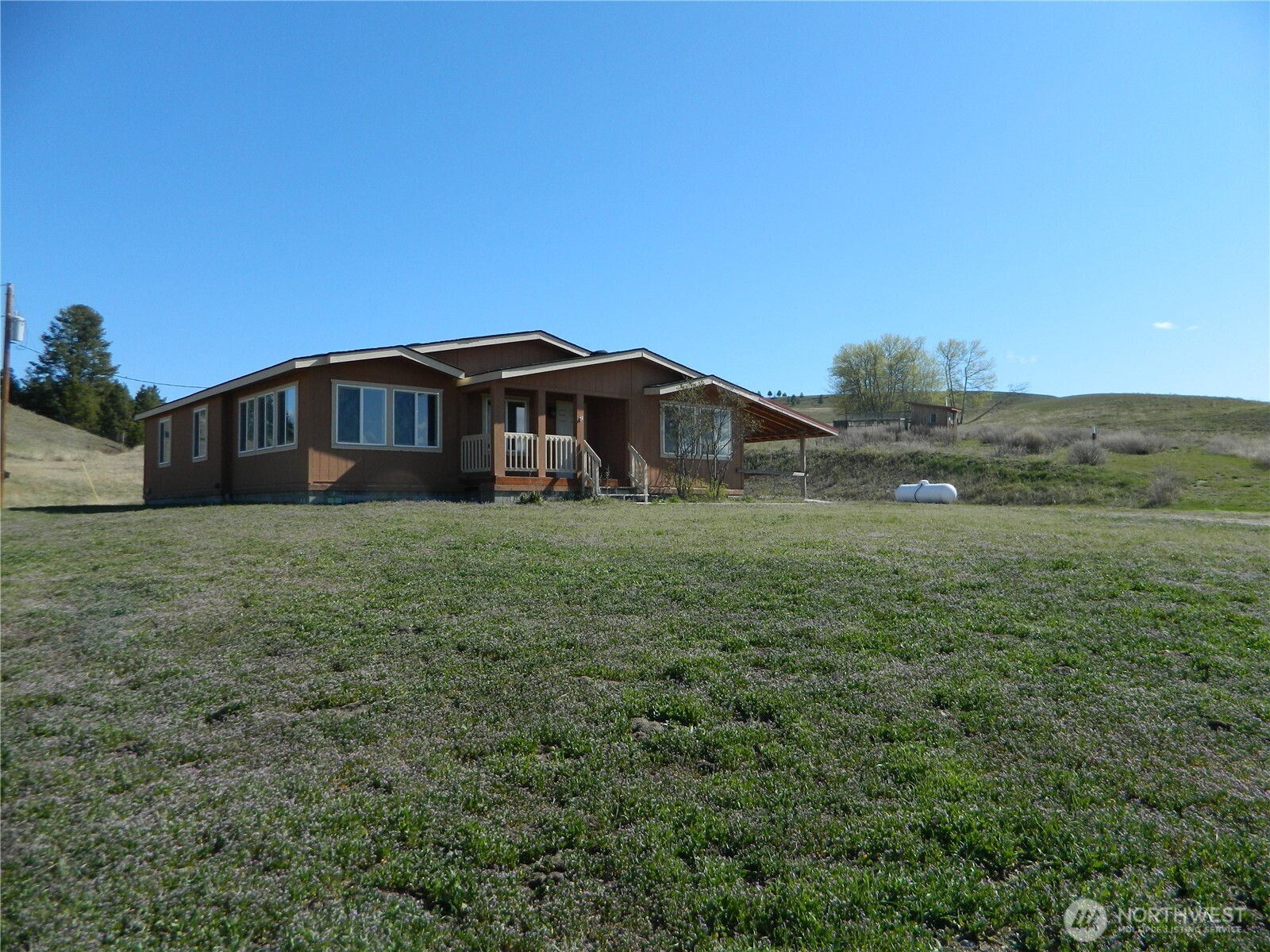 100 Summer Road Property Photo 1