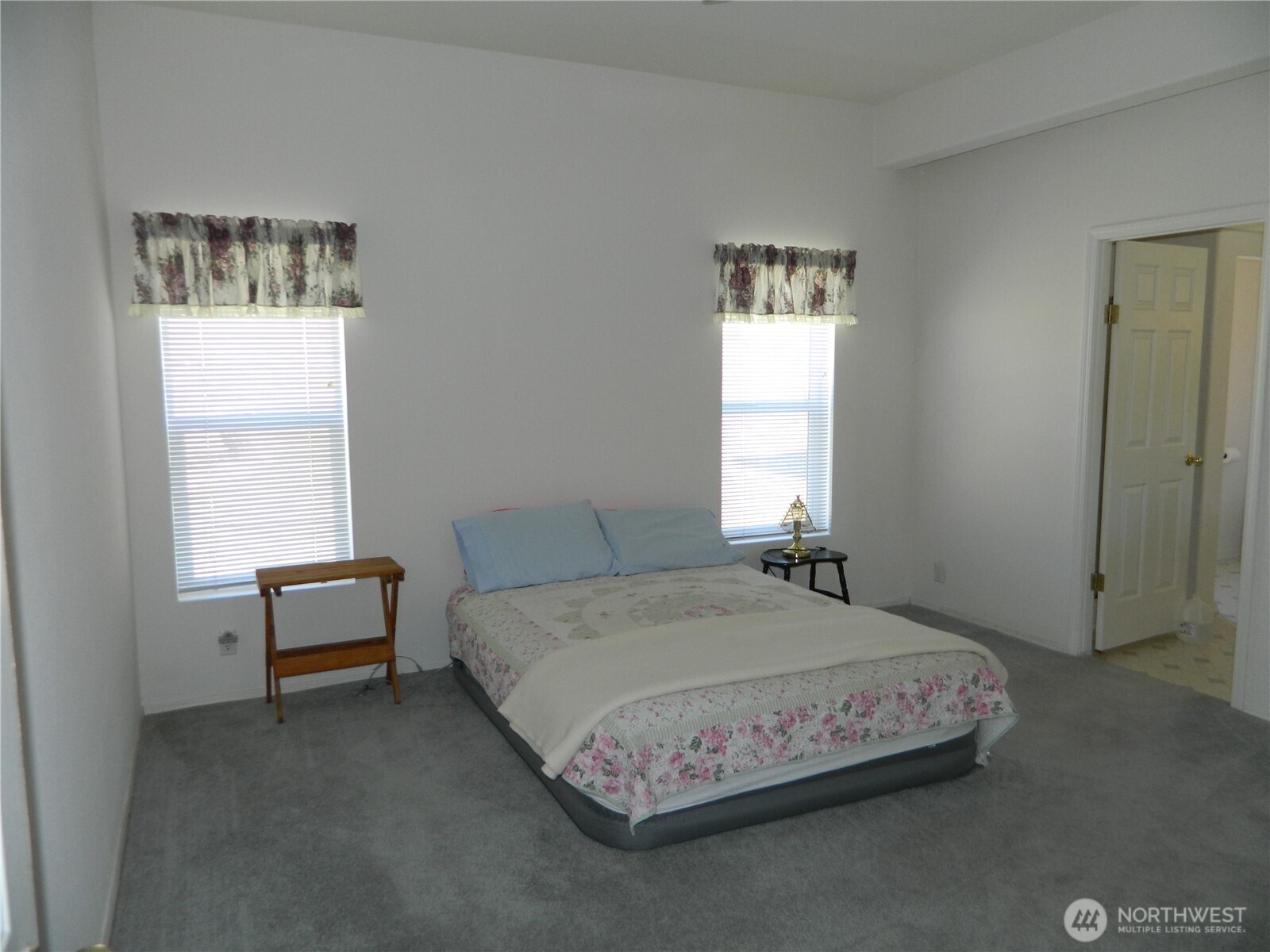 100 Summer Road Property Photo 17