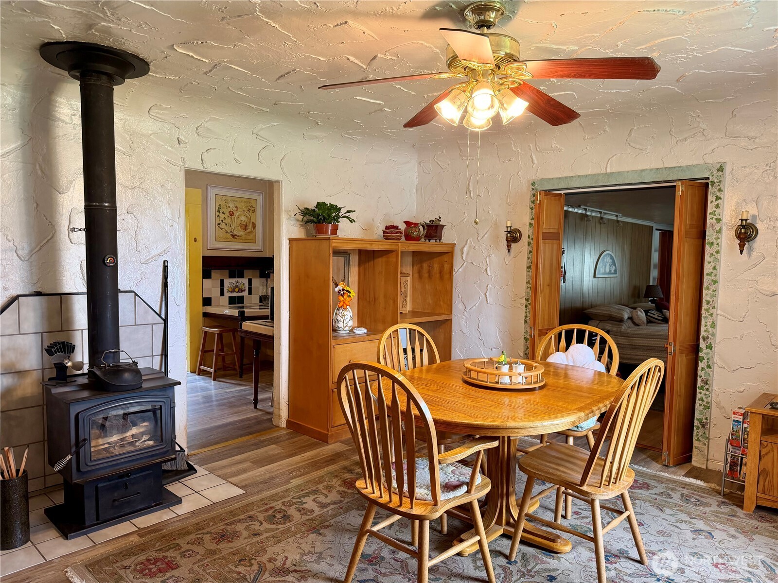 58110 View Place Property Photo 6