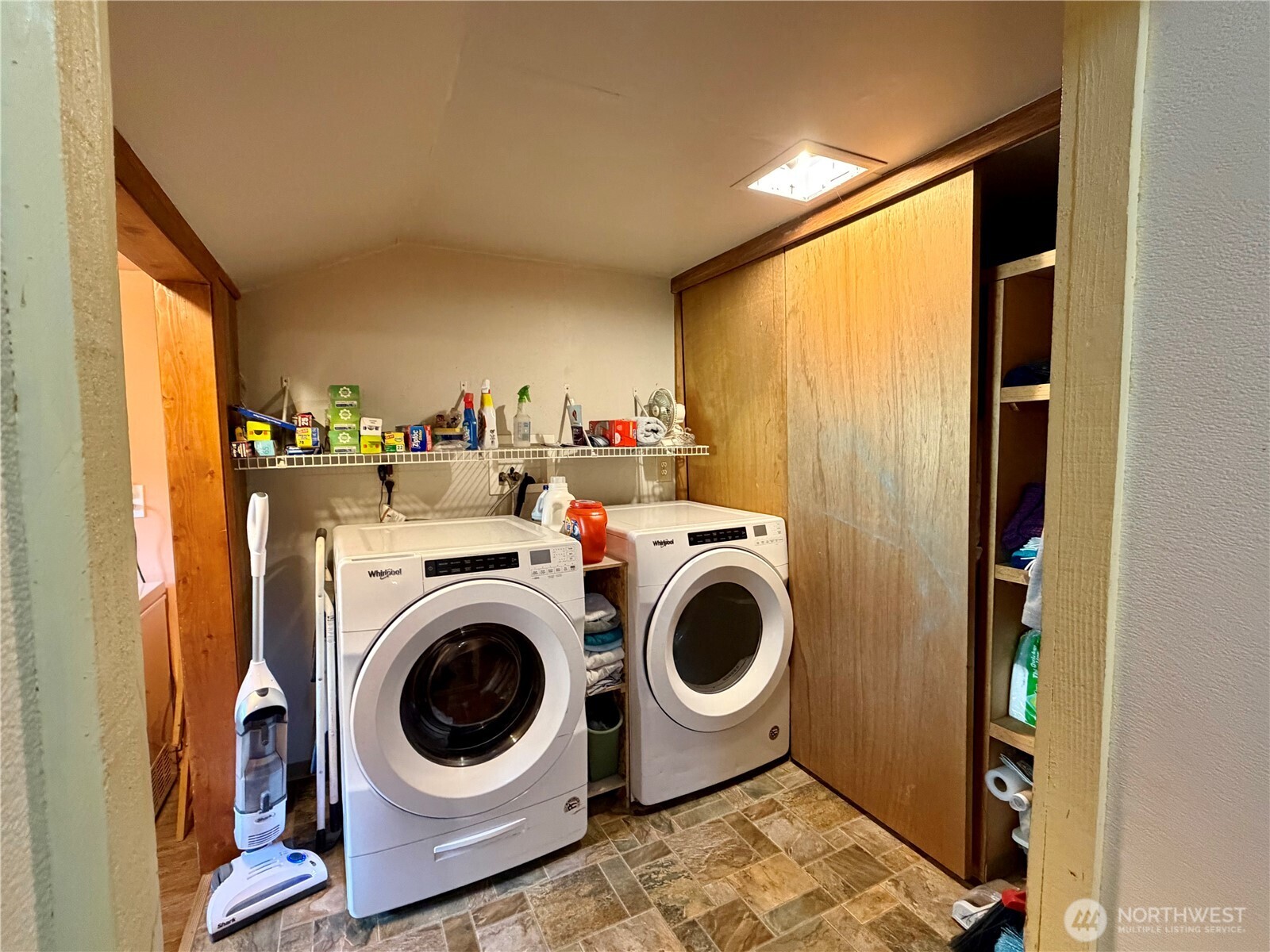 58110 View Place Property Photo 12