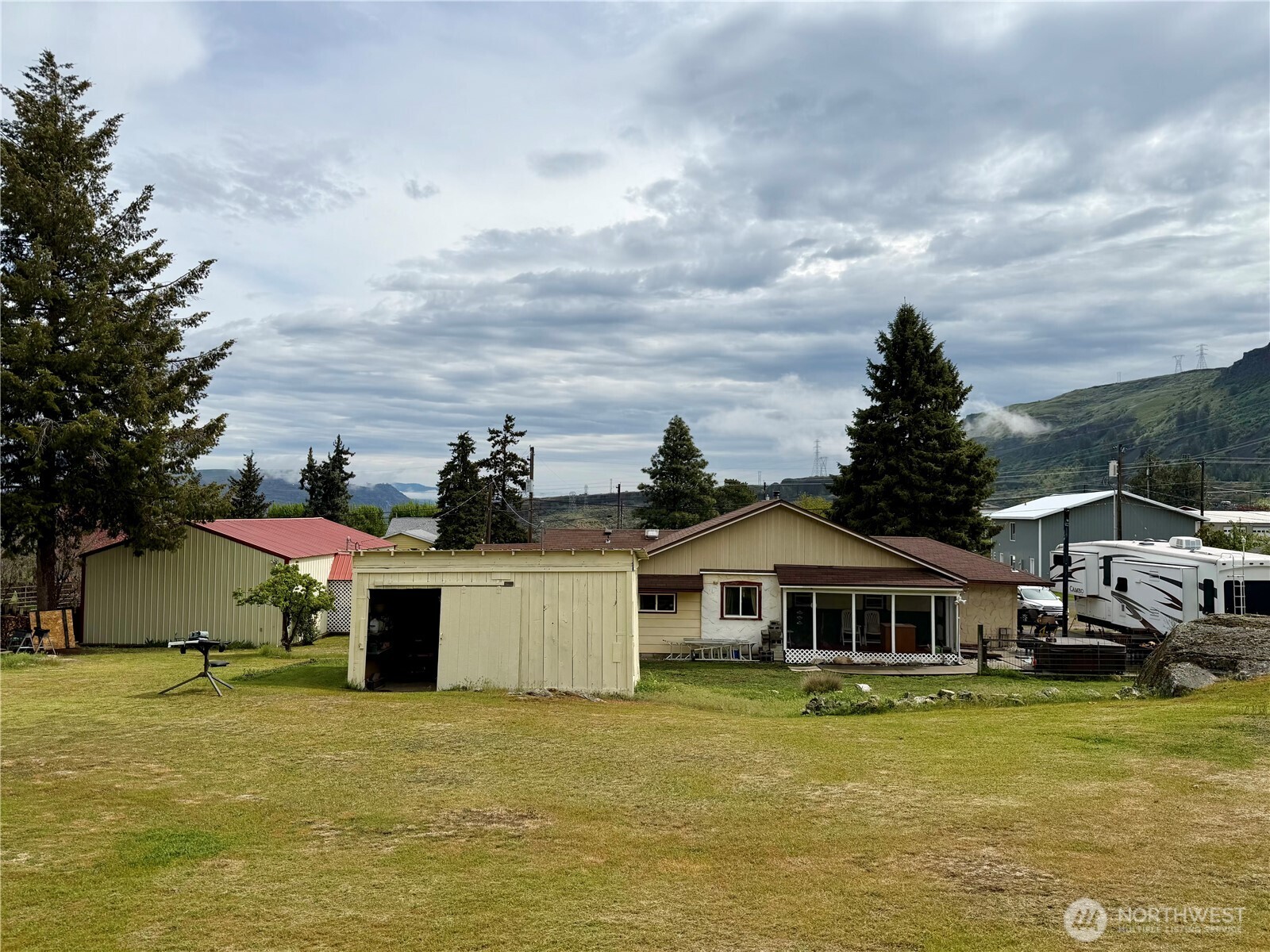 58110 View Place Property Photo 21