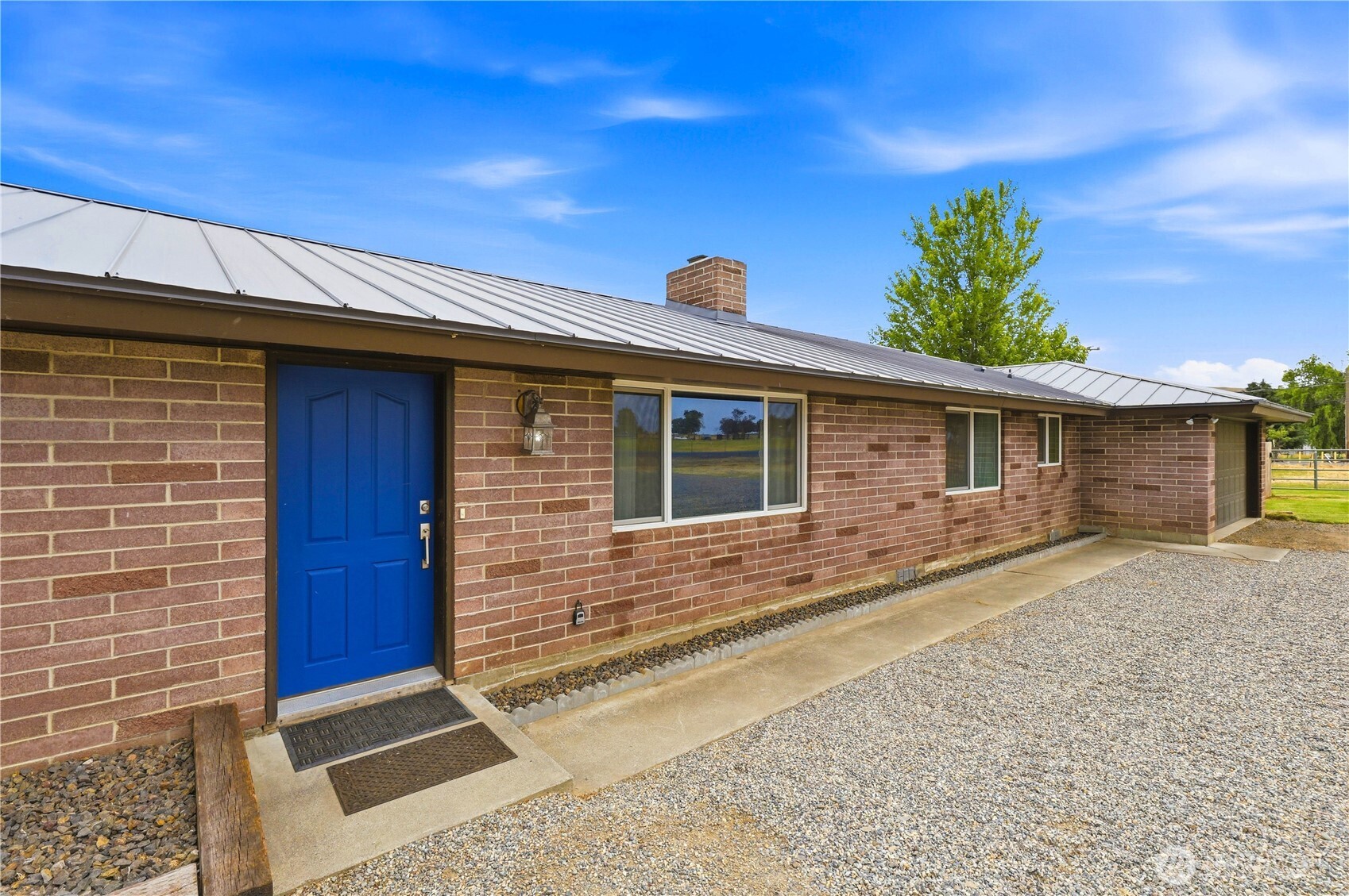 52005 N Whan Road Property Photo 4