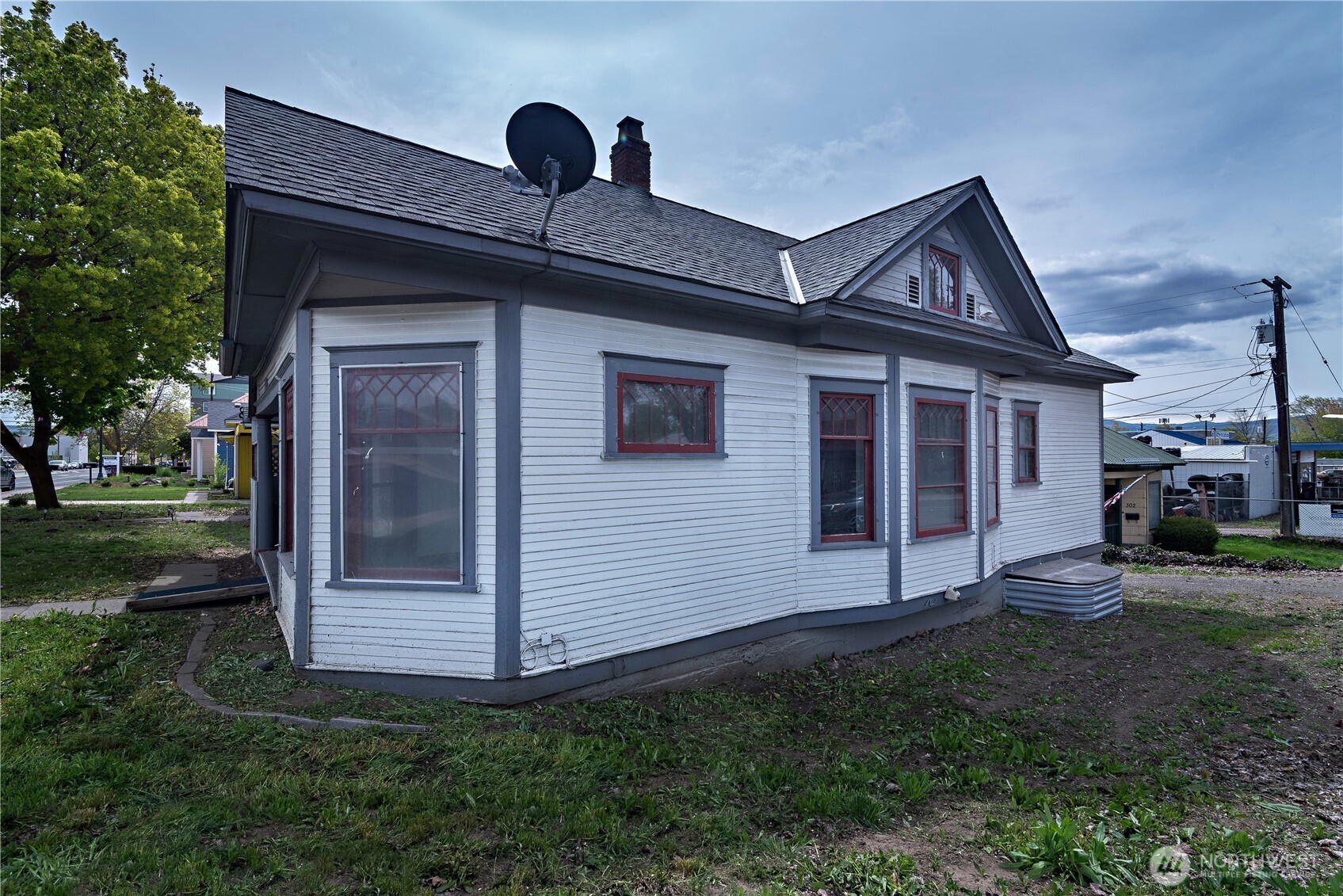 711 N Water Street Property Photo 3