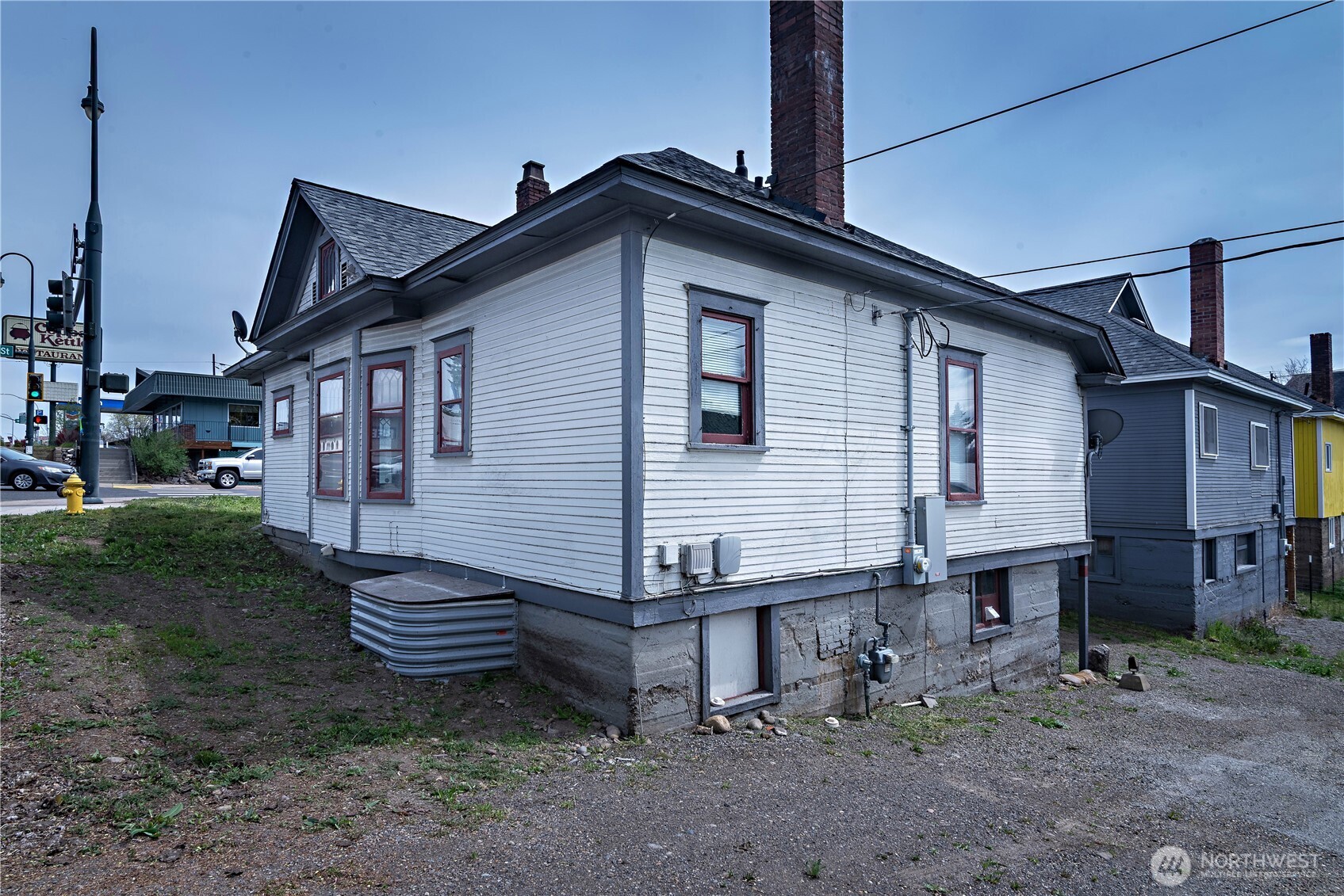 711 N Water Street Property Photo 4