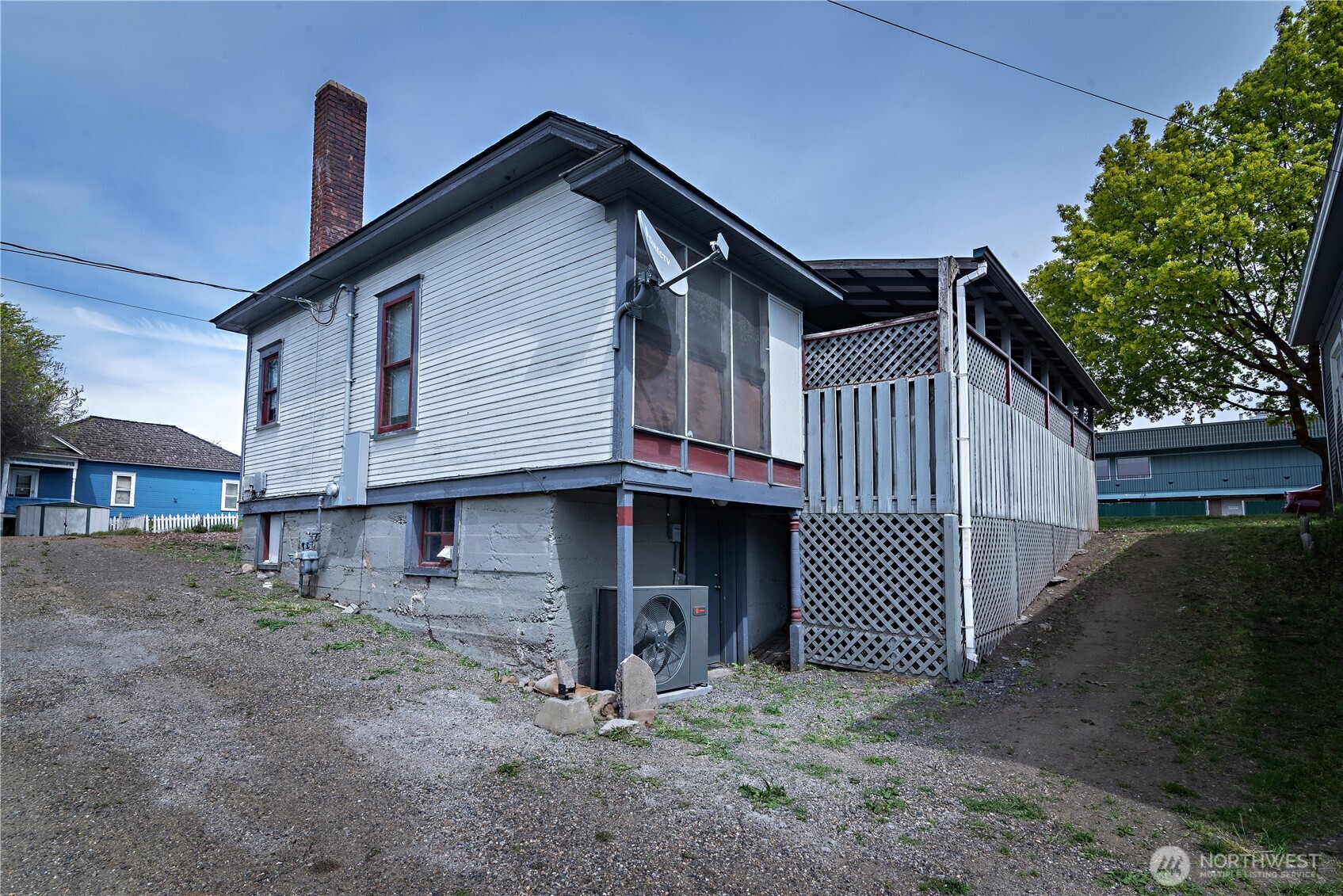 711 N Water Street Property Photo 5