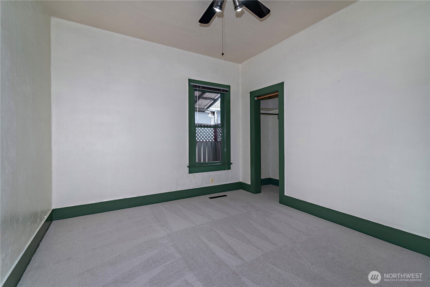 711 N Water Street Property Photo 13