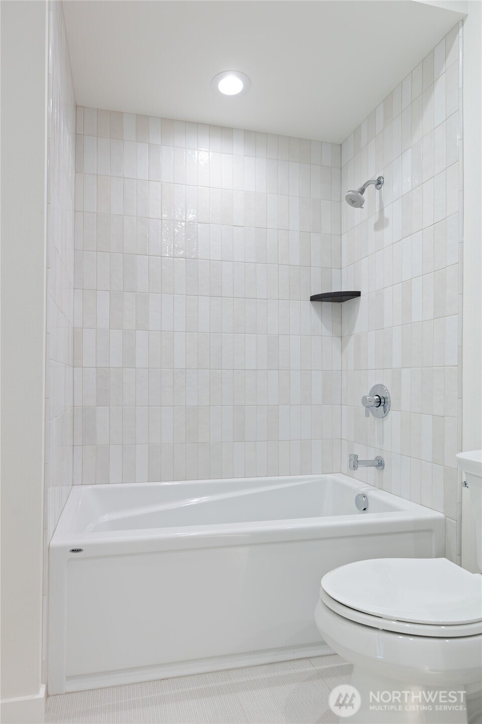 106 E Chinook Road Property Photo 19