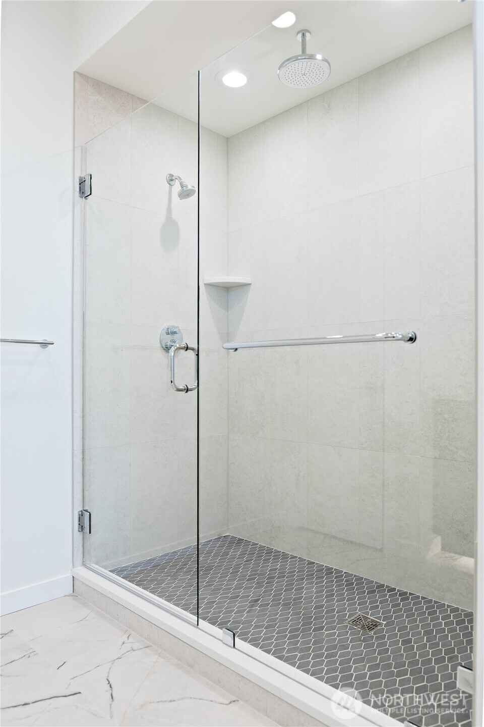 106 E Chinook Road Property Photo 26