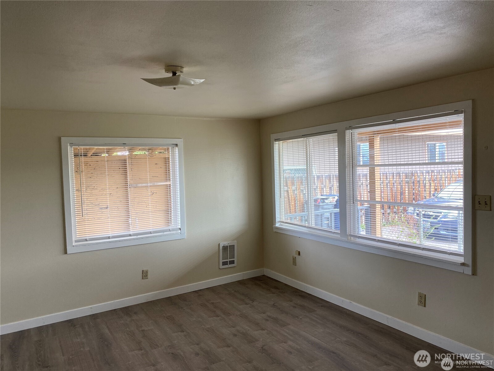 2436 Chatham Hill Drive Property Photo 21