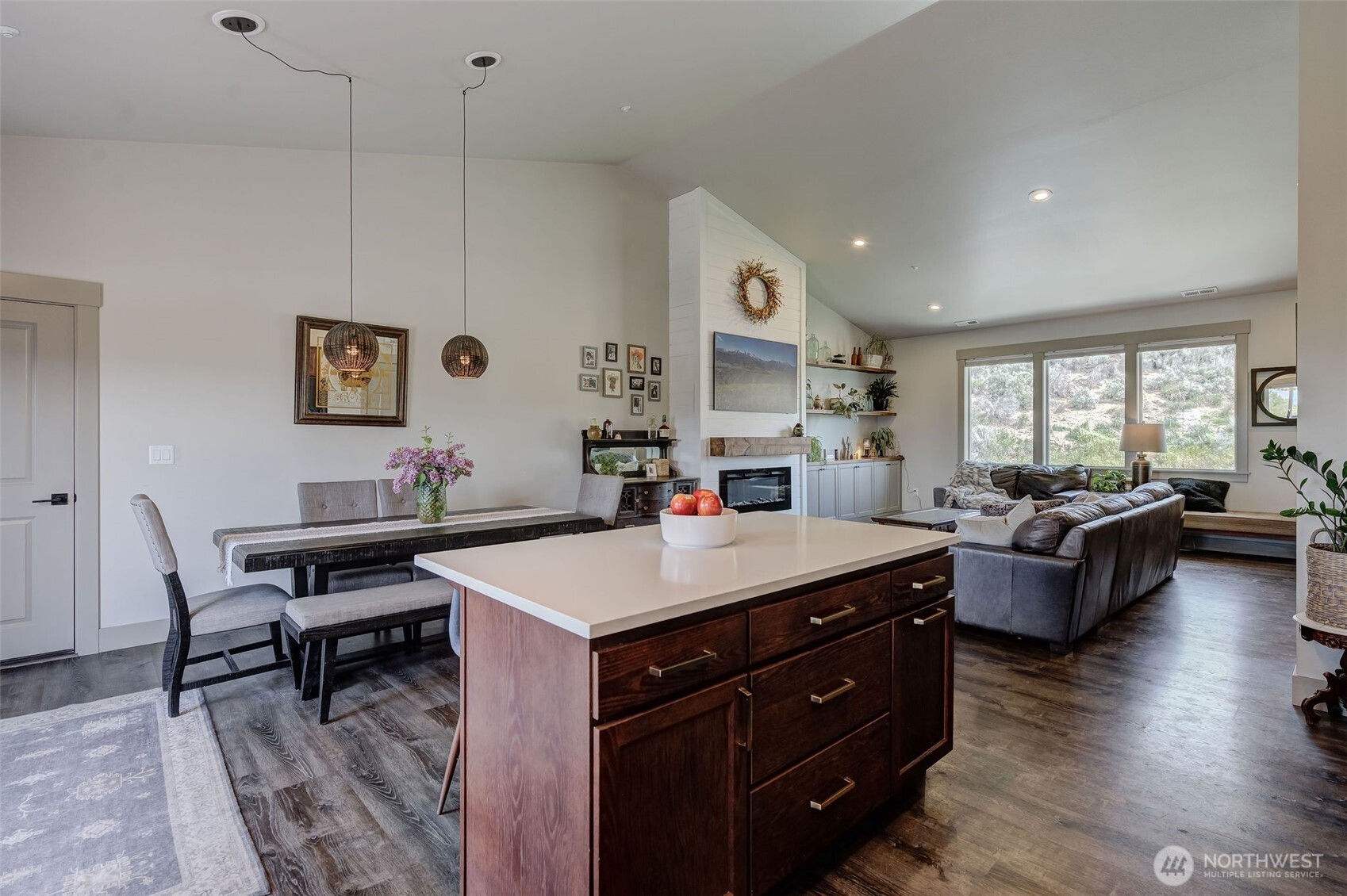 2506 Vasi Court Property Photo 12