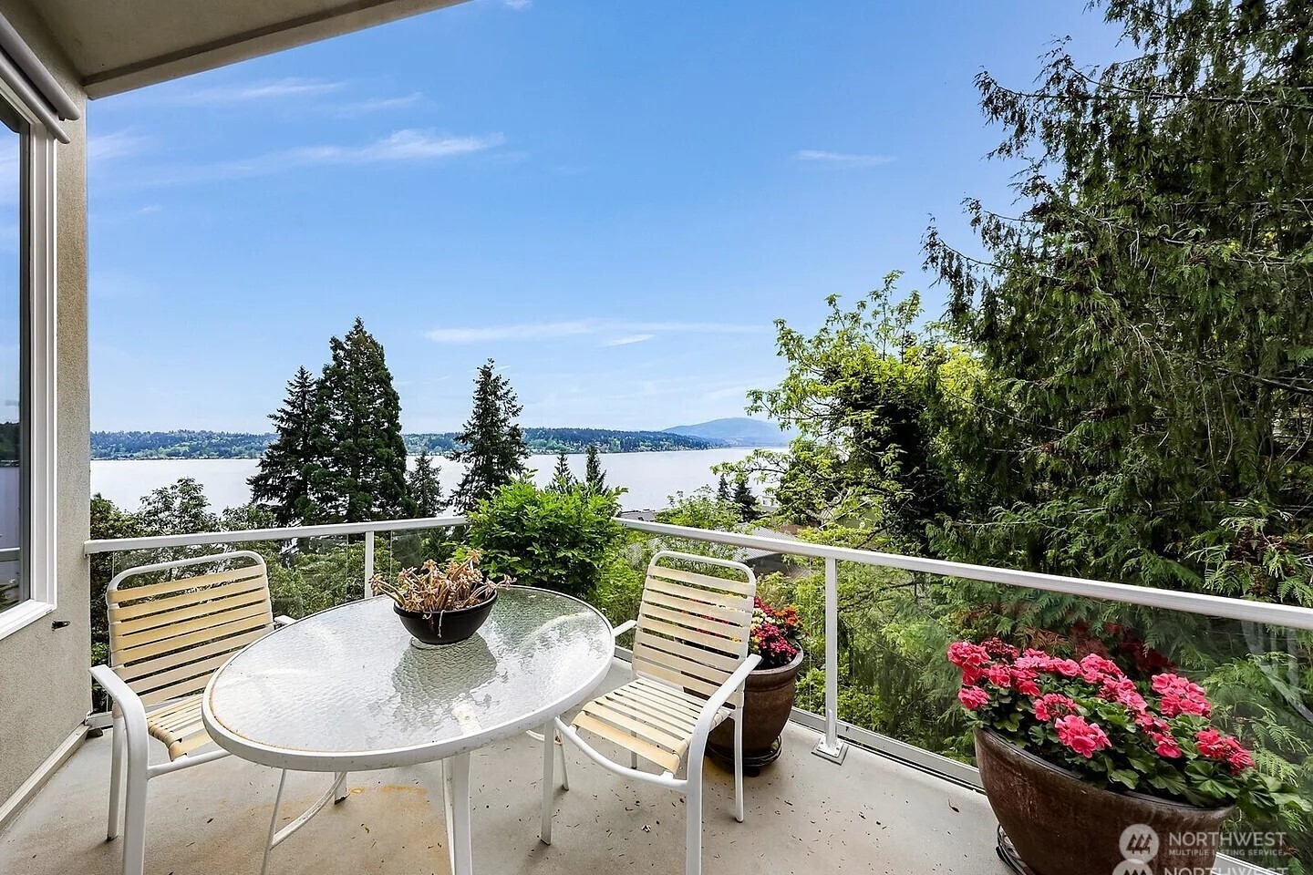 1120 W Lake Sammamish Parkway Property Photo 8