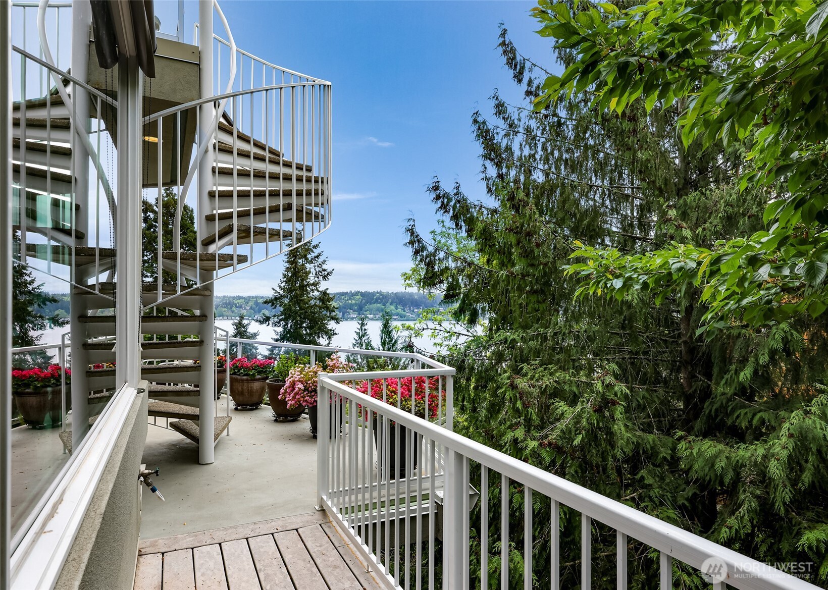 1120 W Lake Sammamish Parkway Property Photo 25