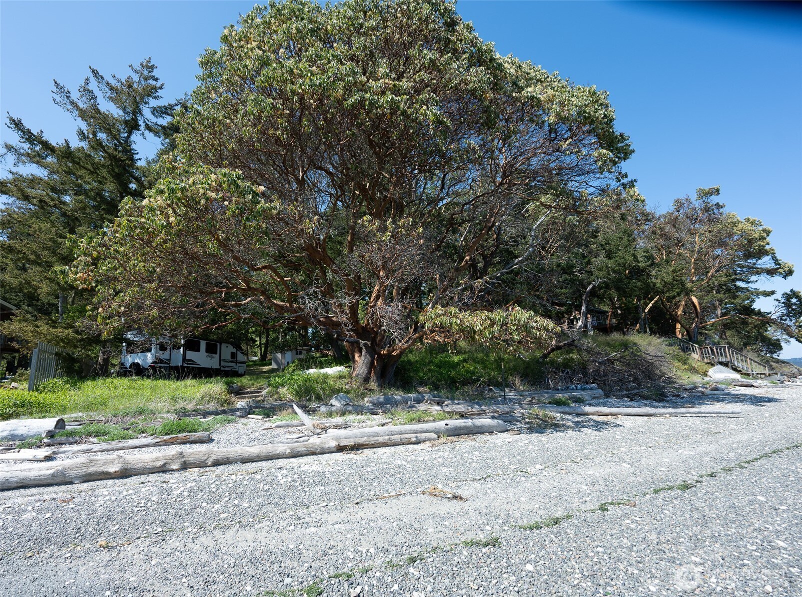 1484 Islandale Road Property Photo 4