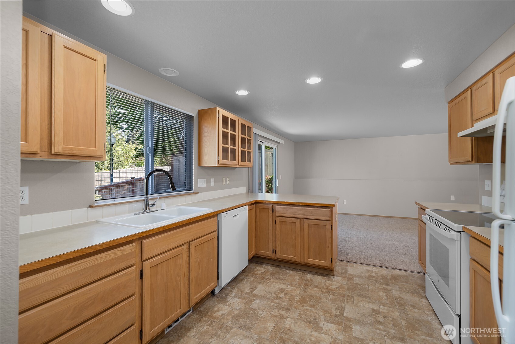3608 Bittersweet Street Property Photo 6