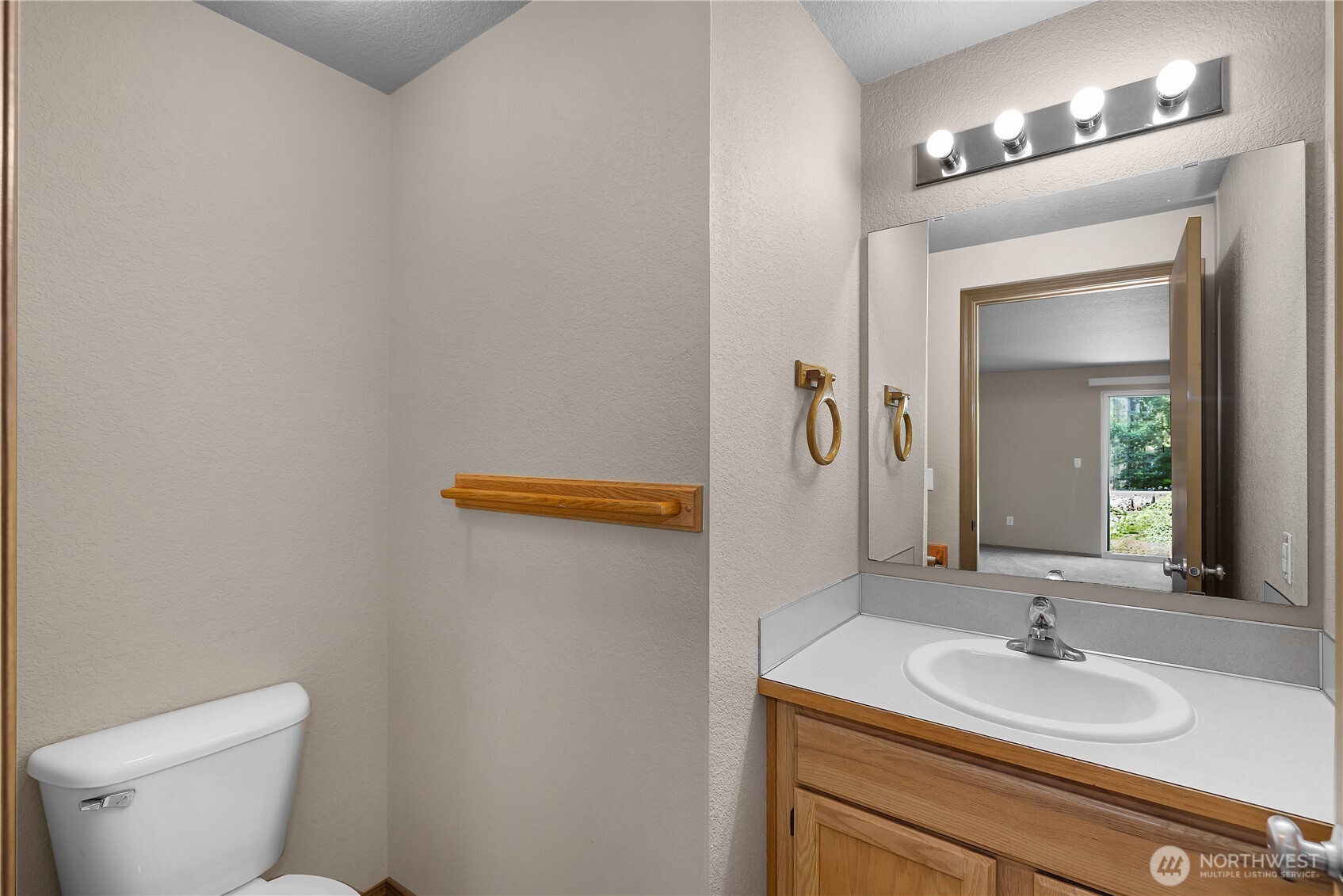3608 Bittersweet Street Property Photo 10