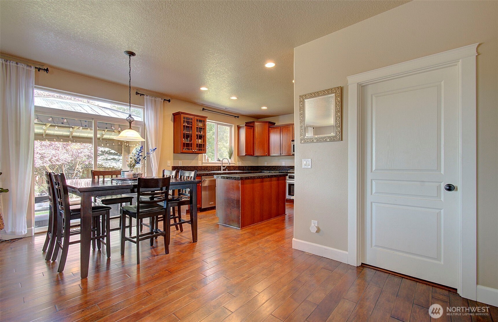 15202 Ne 102nd Way Property Photo 9