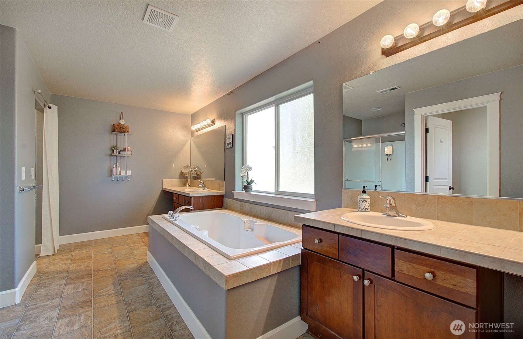 15202 Ne 102nd Way Property Photo 24