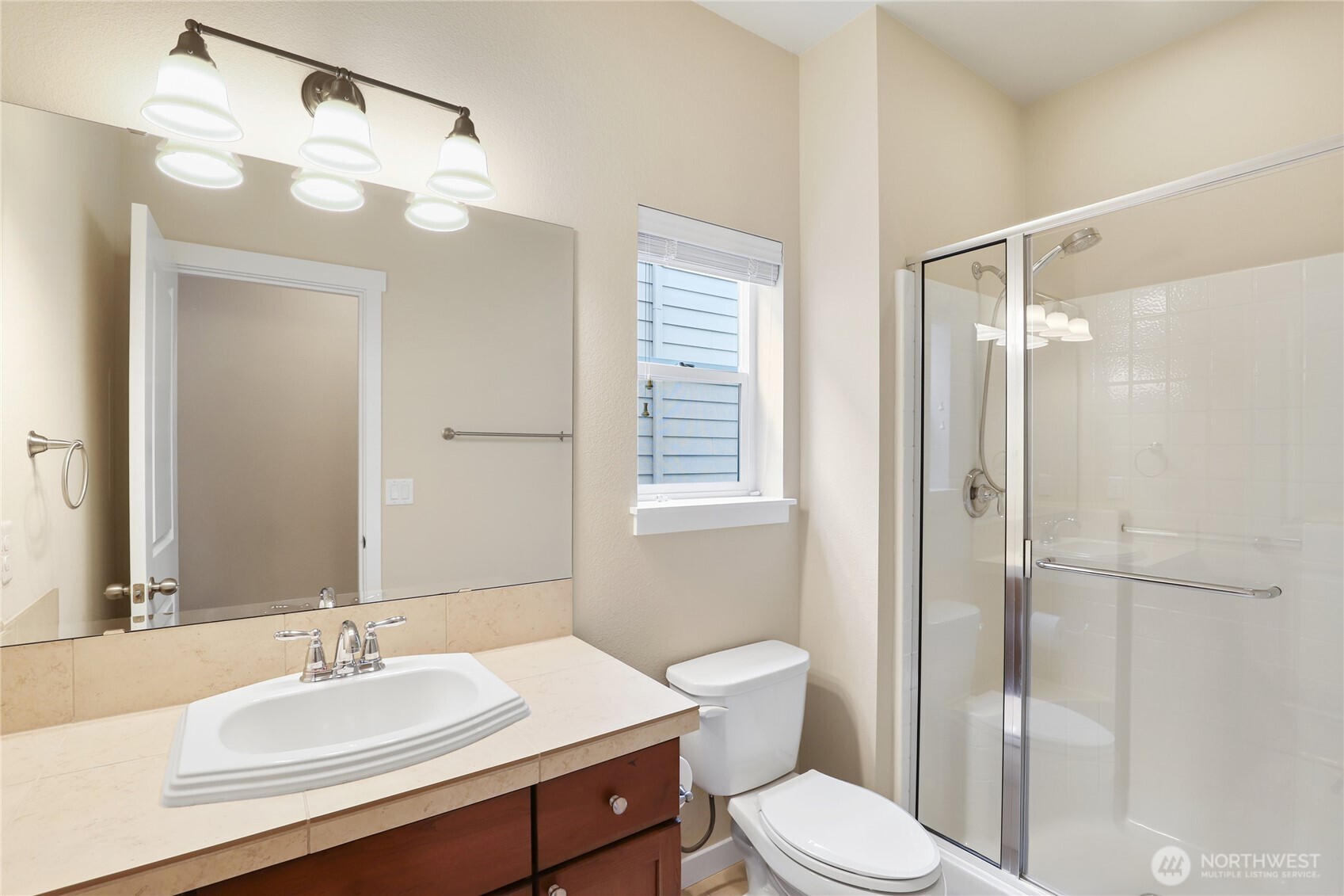 10248 242nd Avenue Property Photo 6