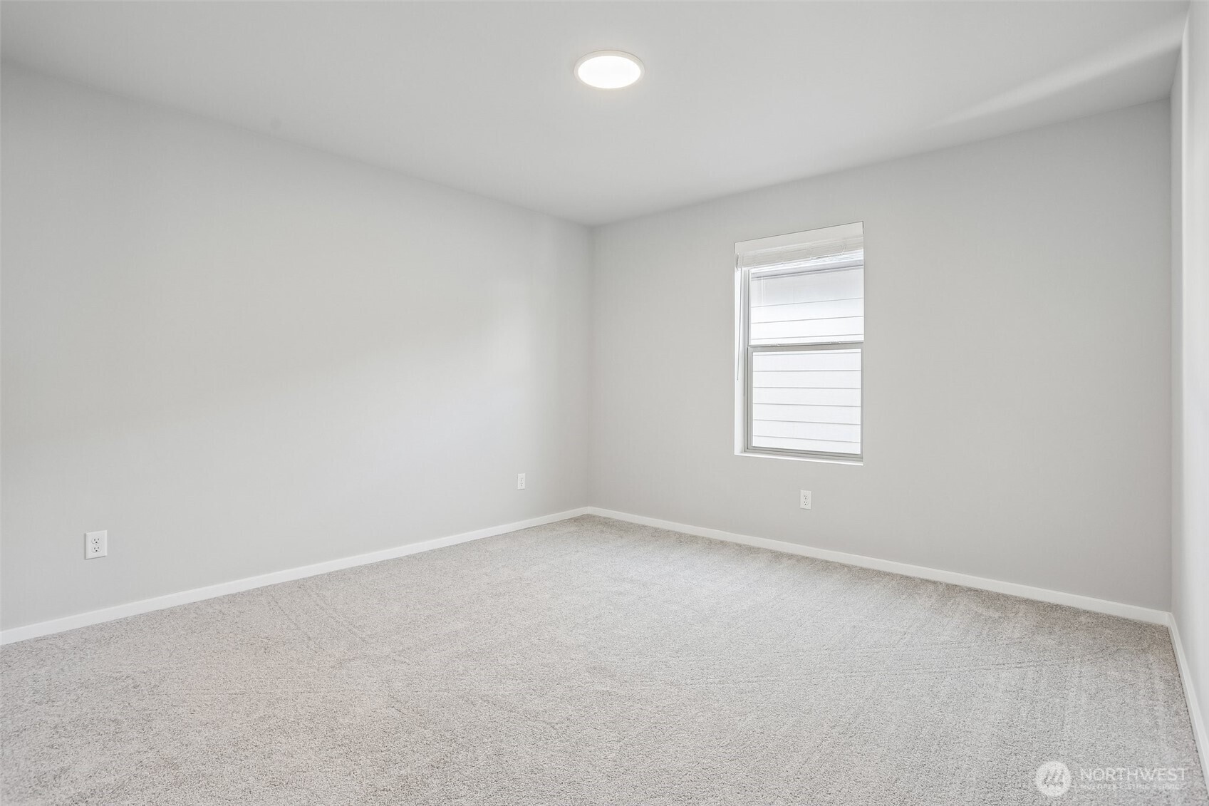 24 151st Street Property Photo 25